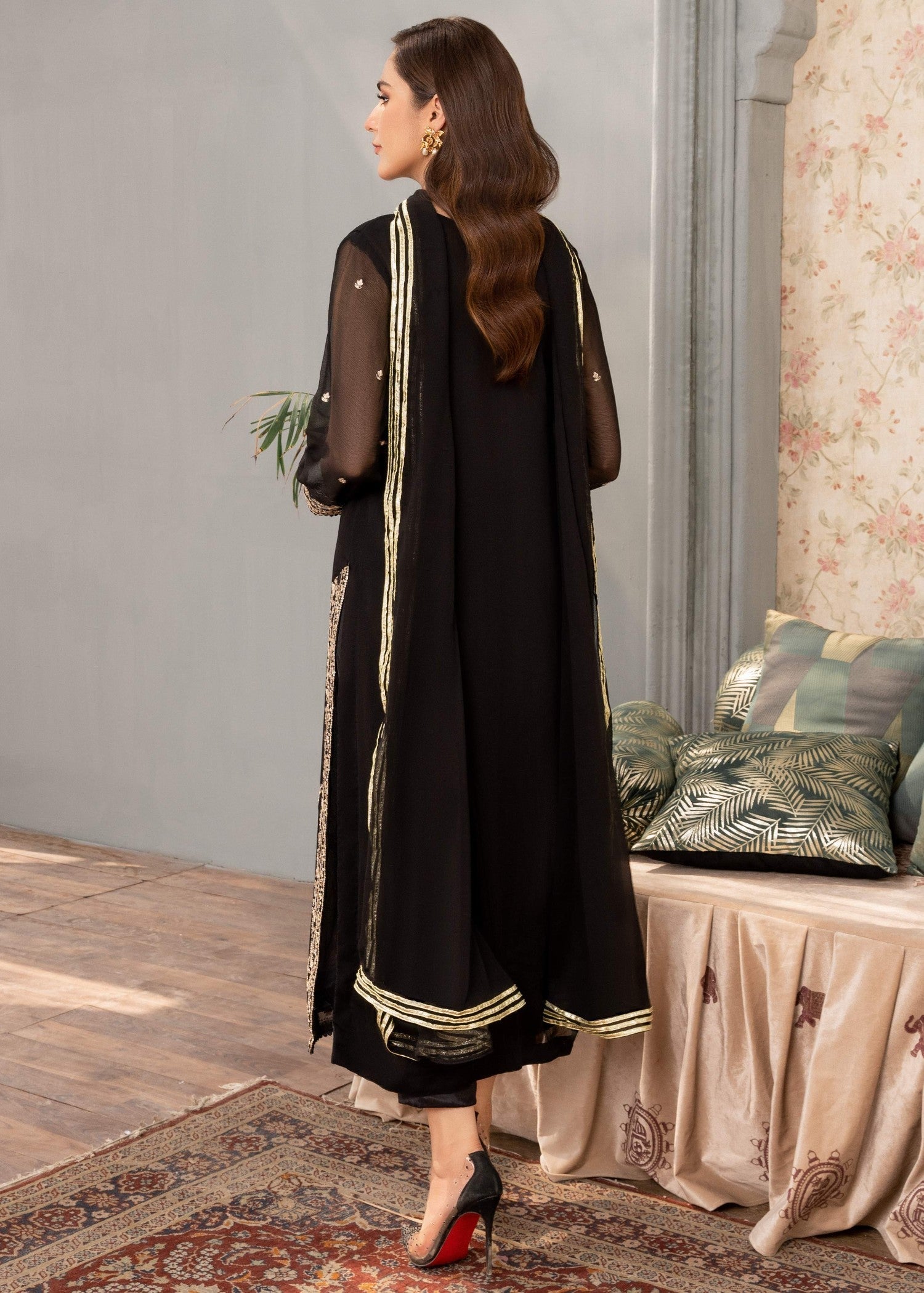 Black Sequin Embroidered Chiffon Kurta Set (3-Piece) - Image 3