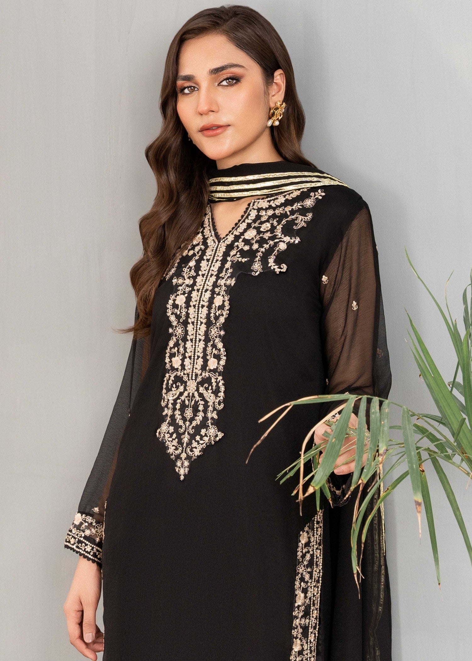 Black Sequin Embroidered Chiffon Kurta Set (3-Piece) - Image 5