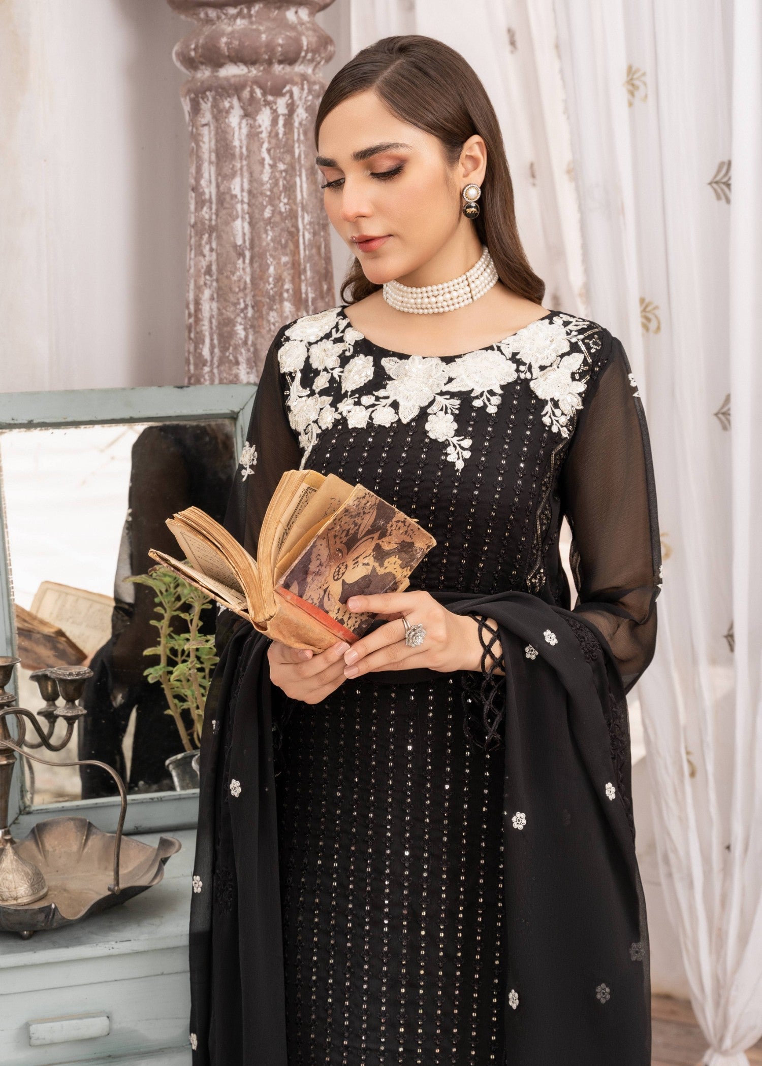 Pakistani Black Sequin Embroidered Chiffon Kurta Set (3-Piece) - Image 4