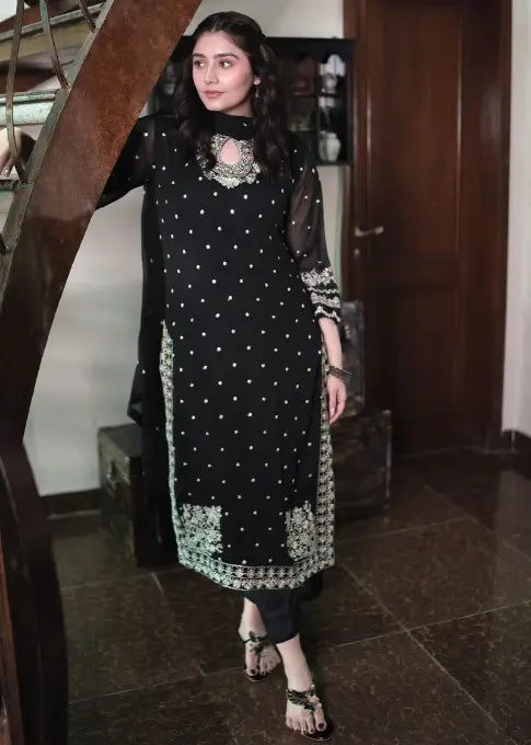 Black Embroidered Chiffon Kurta Set (3-Piece) - Image 6