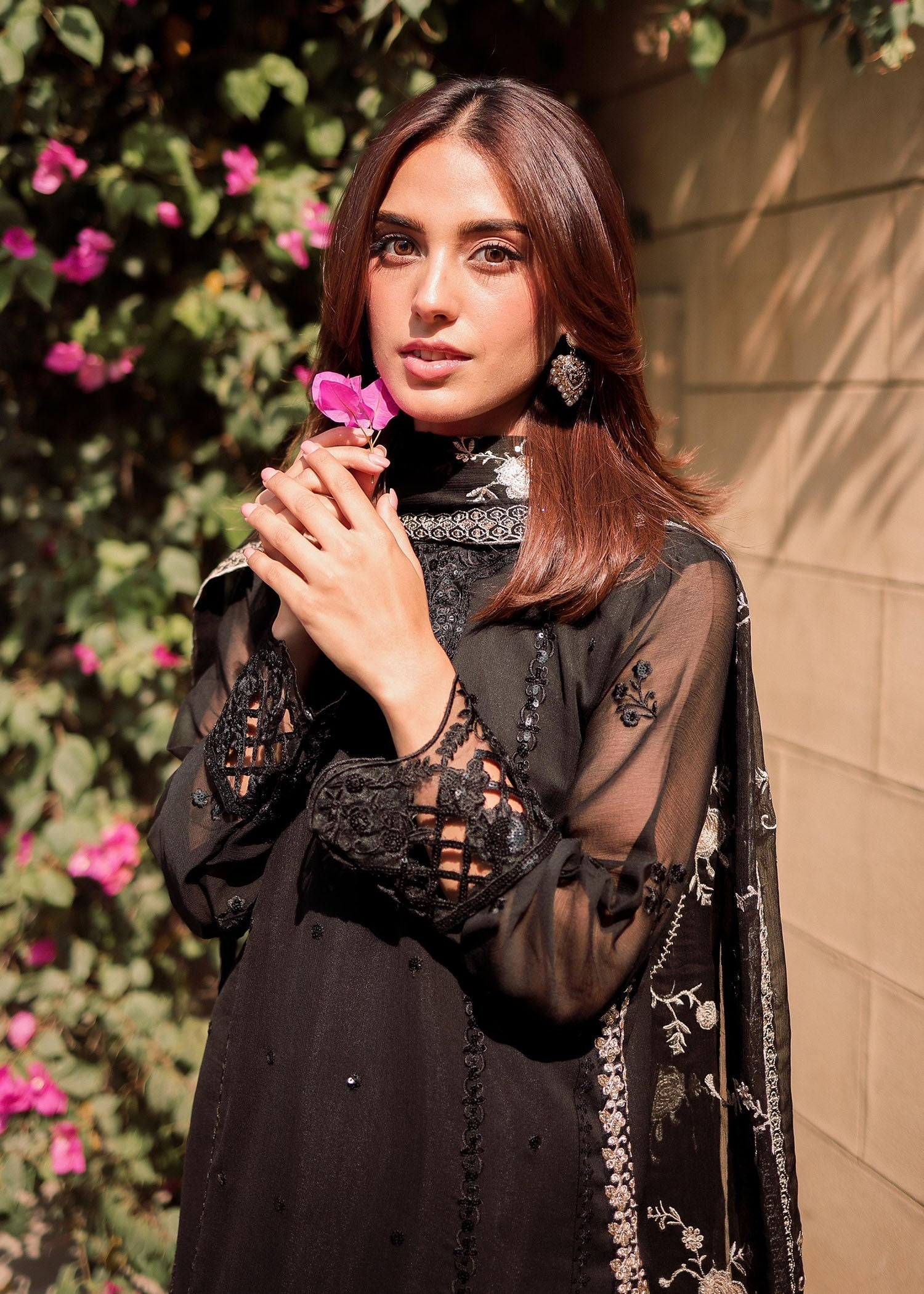 Black Embroidered Chiffon Straight Kurta Set (3-Piece) - Image 5