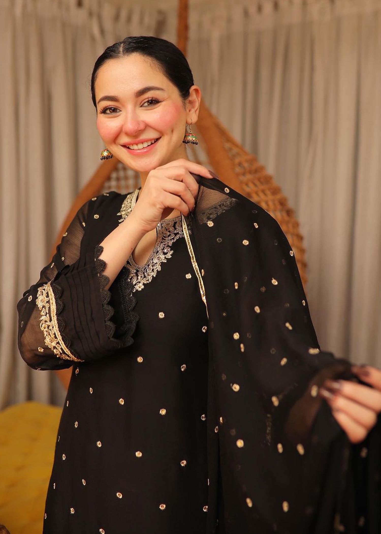 Pakistani Black Embroidered Chiffon Straight Kurta Set (3-Piece) - Image 4