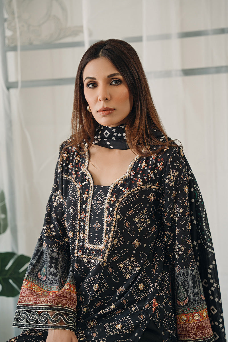 Black Bandhani Embroidered Pure Crepe Salwar Kameez (2-Piece) - Image 4