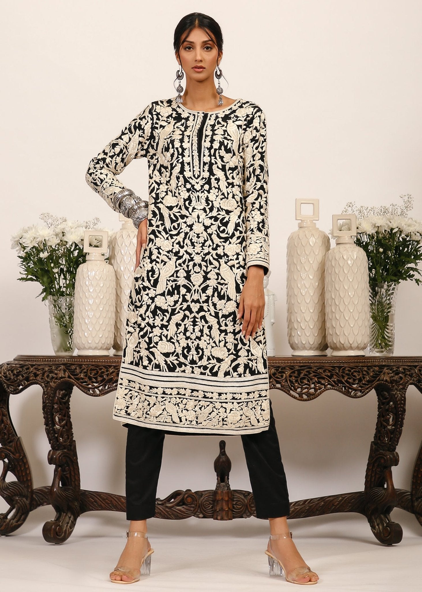 Black Gara Embroidered Crepe Kurta (2-Piece) - Image 1