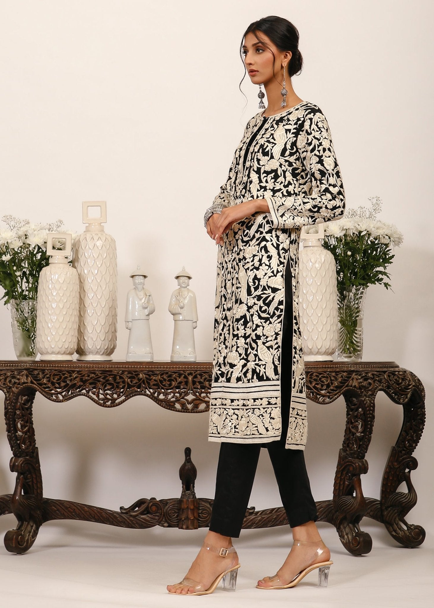 Black Gara Embroidered Crepe Kurta (2-Piece) - Image 2