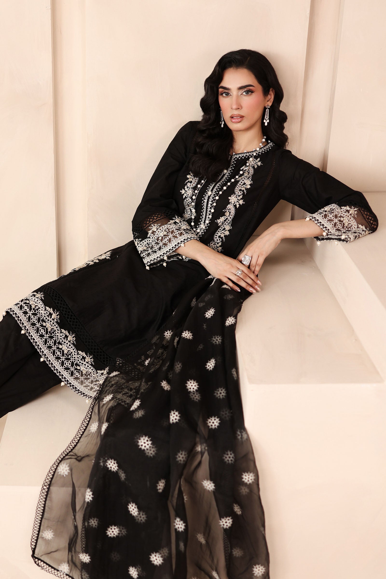 Black Embroidered Dobby 3-Piece Suit - Image 2