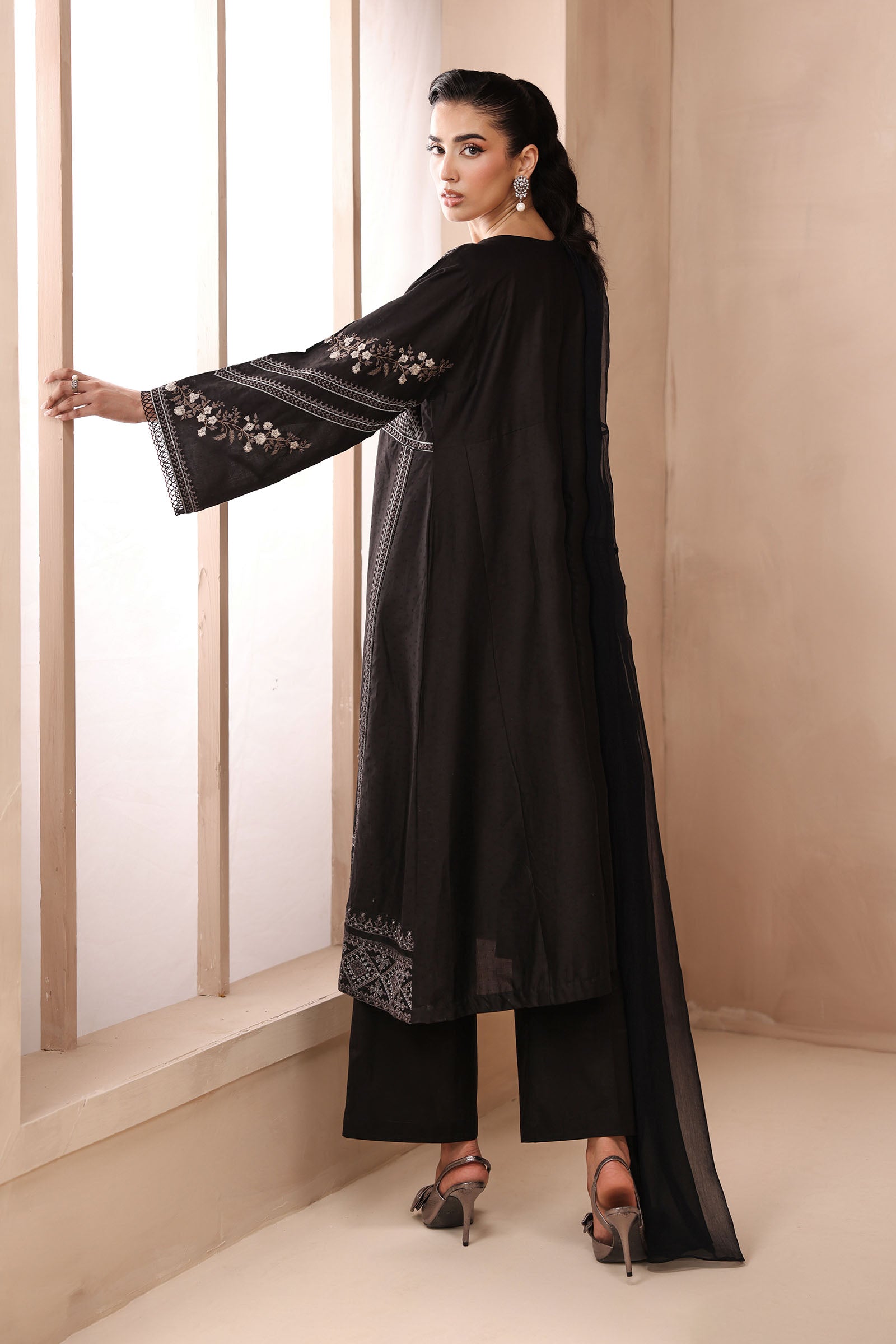 Pakistani Black Embroidered Dobby 3-Piece Suit - Image 7