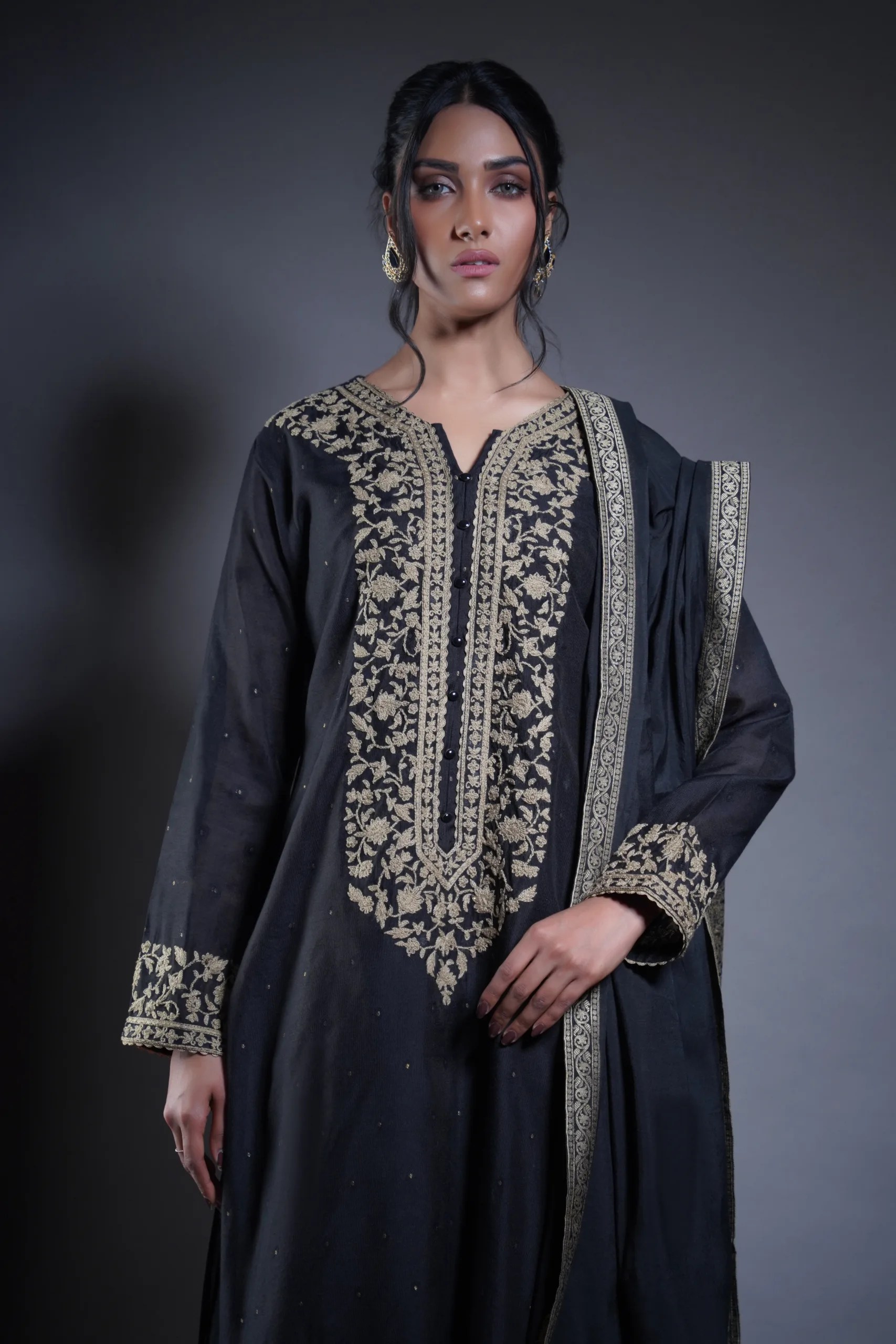 Pakistani Black Hand Embroidered Georgette Salwar Kameez (3-Piece) - Image 2