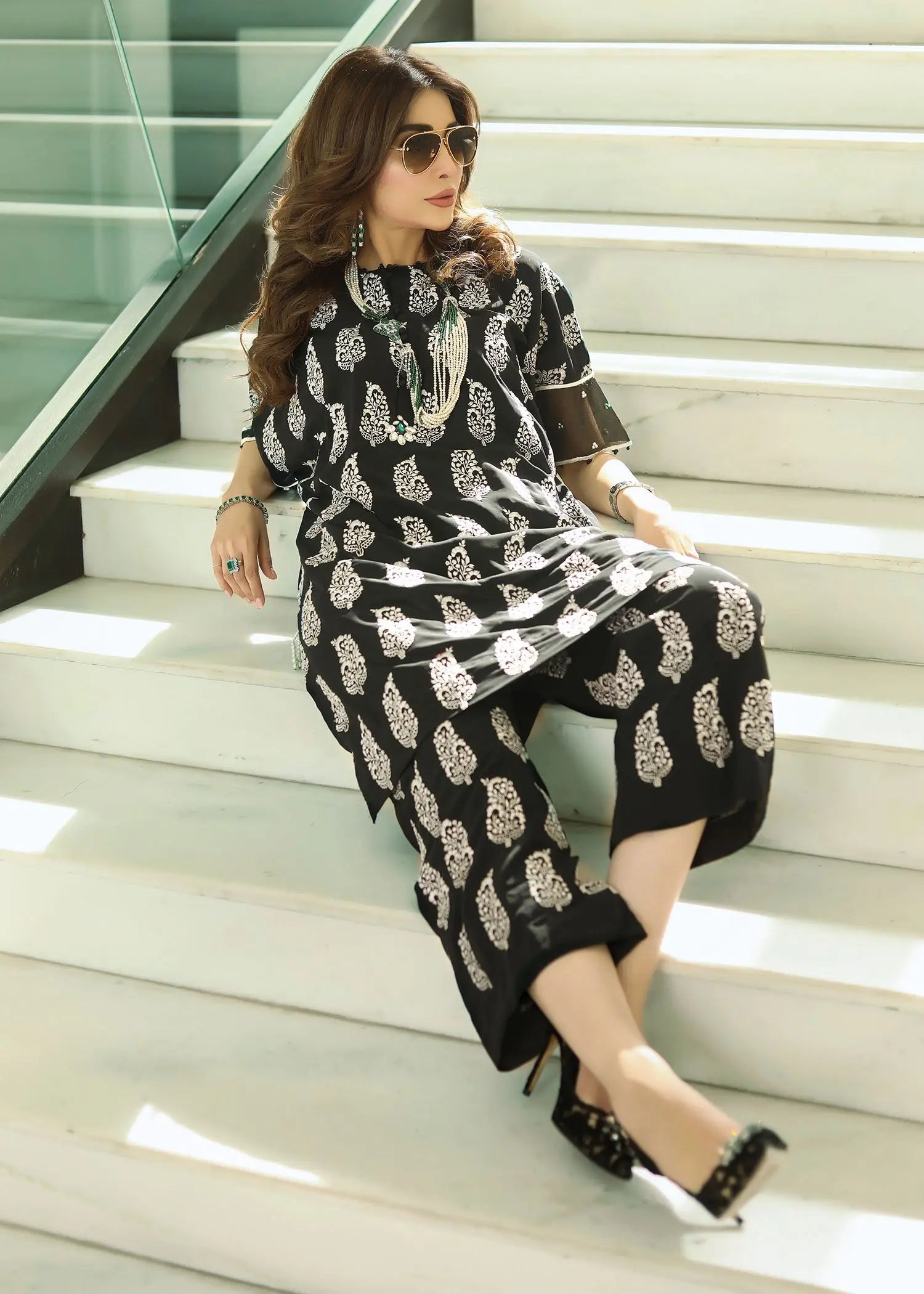 Black Embroidered Georgette Salwar Kameez (2-Piece) - Image 10