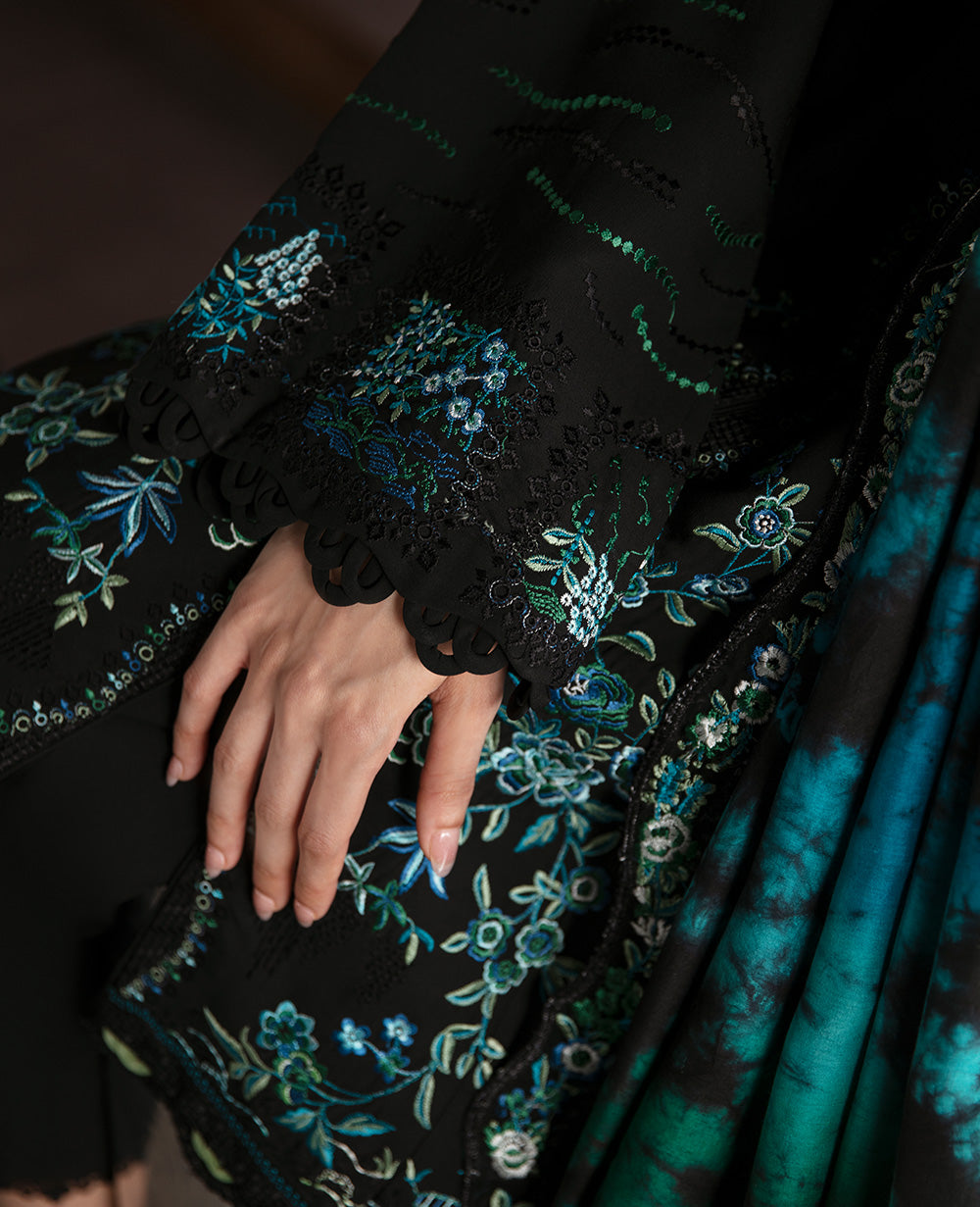 Pakistani Black Peacock Embroidered Grip Kurta Set (3-Piece) - Image 6