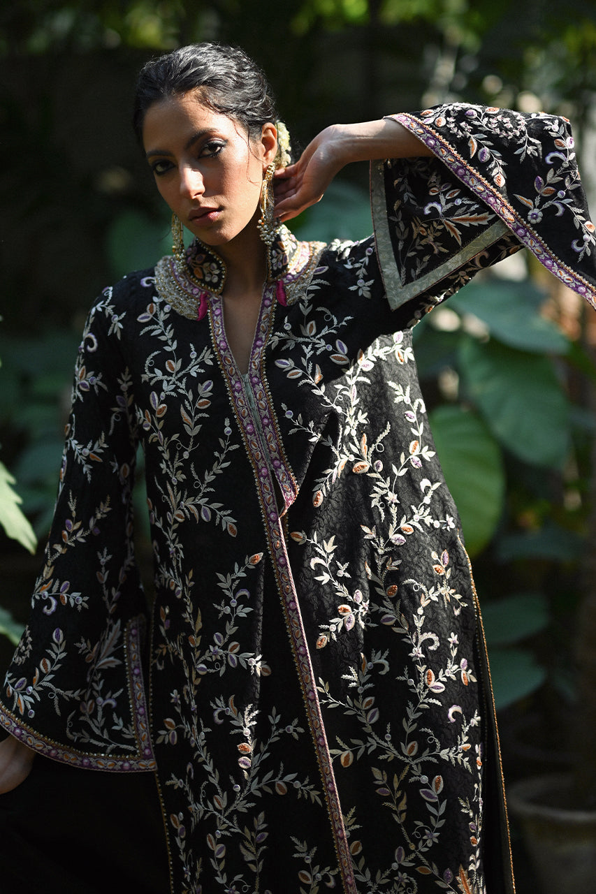 Pakistani Black Hath-Aari Embroidered Self Jamawar Jacket (2-Piece) - Image 6