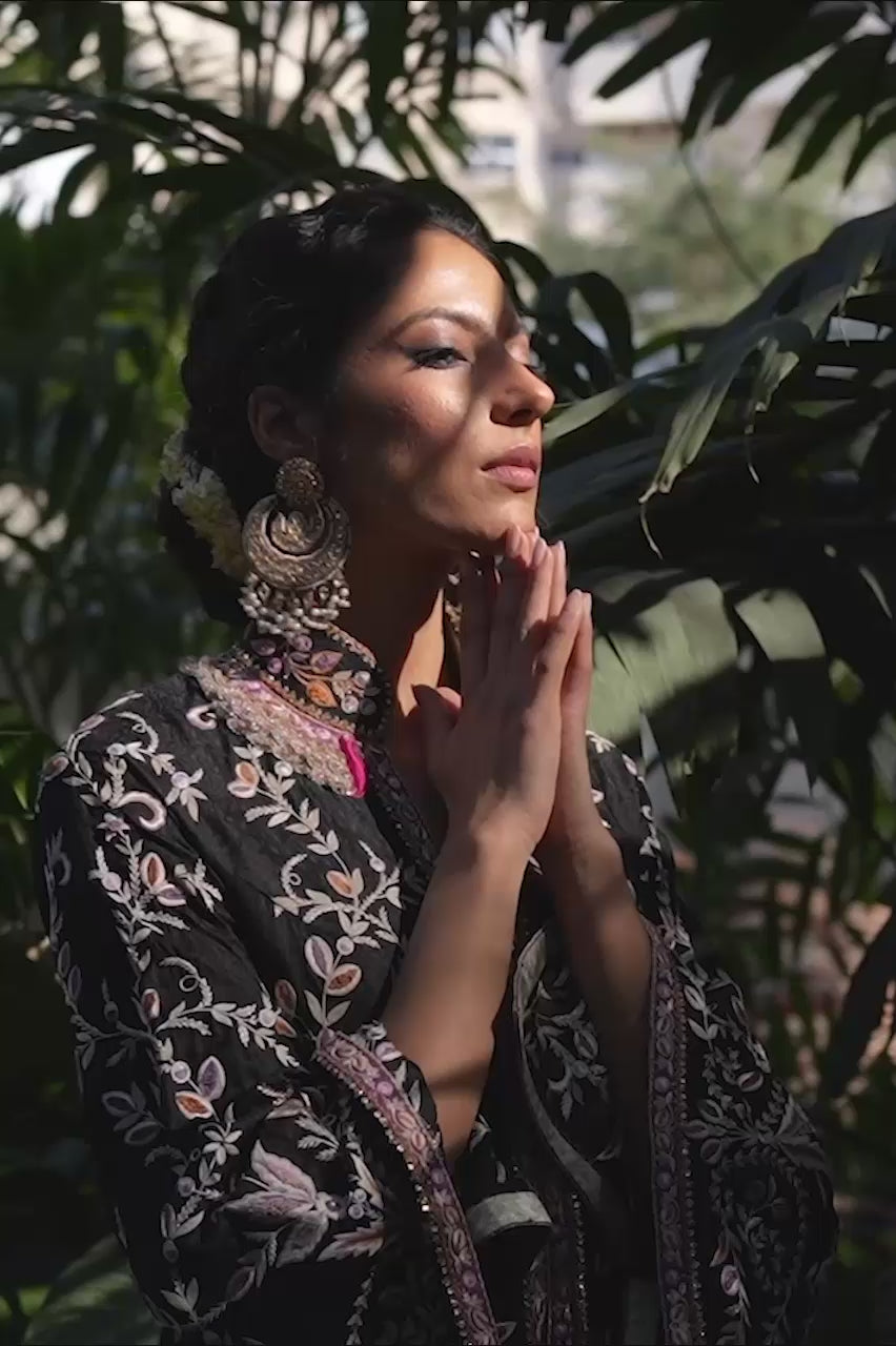 Pakistani Black Hath-Aari Embroidered Self Jamawar Jacket (2-Piece) - Image 7