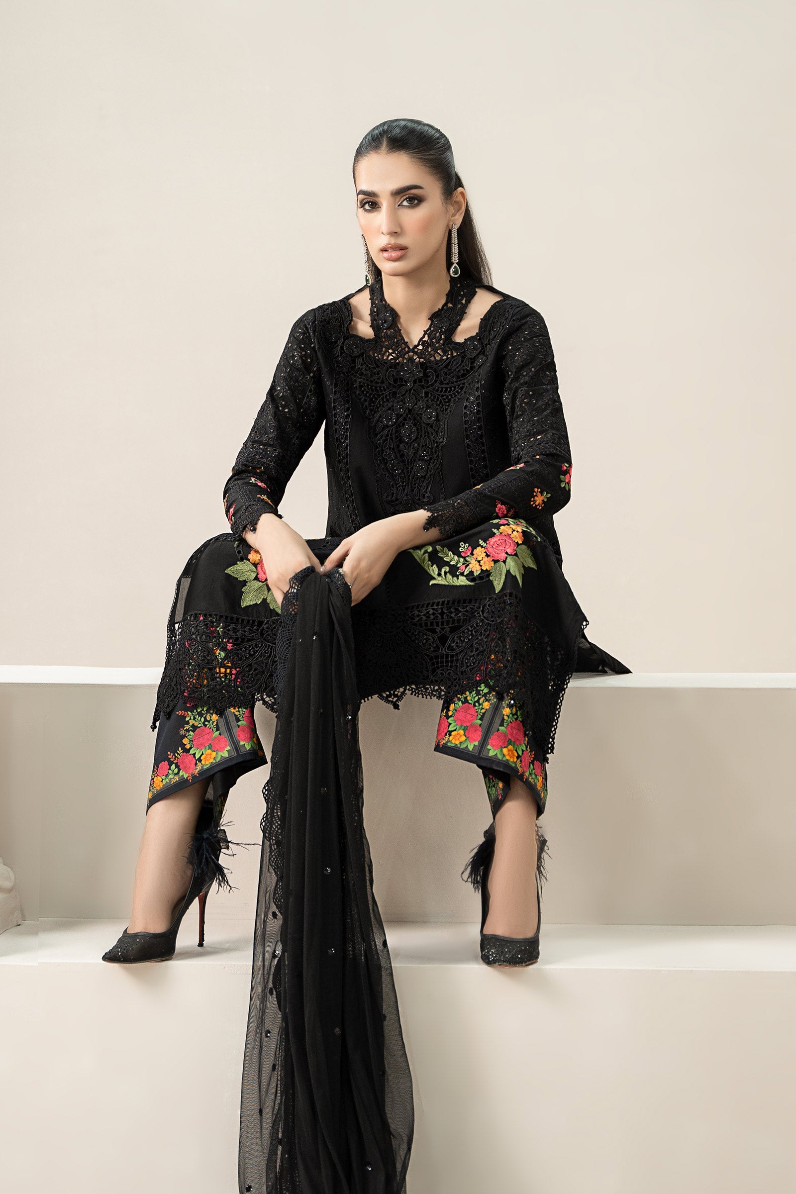 Black Embroidered Lawn & Cambric Salwar Kameez (3-Piece) - Image 4