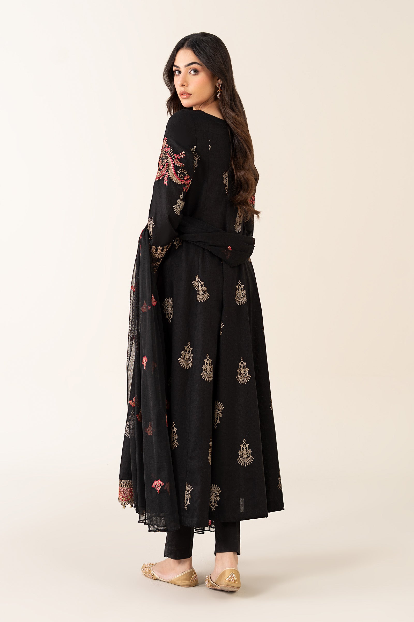 Black Embroidered Lawn Karandi Salwar Kameez (3-Piece) - Image 8