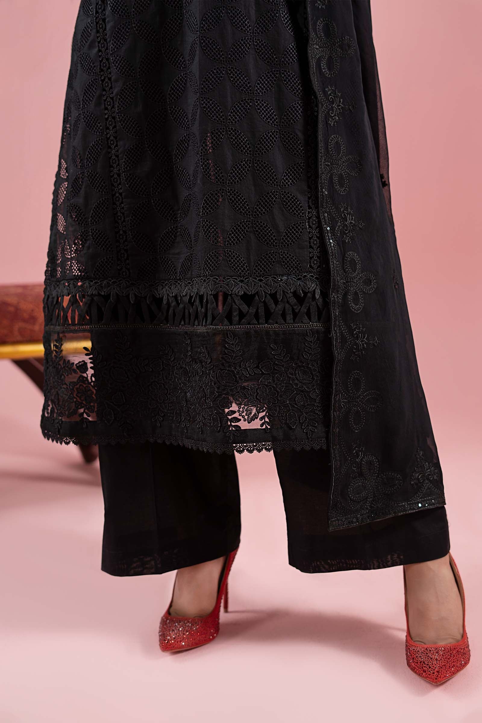 Black Schiffli Embroidered Lawn 3-Piece Suit - Image 9