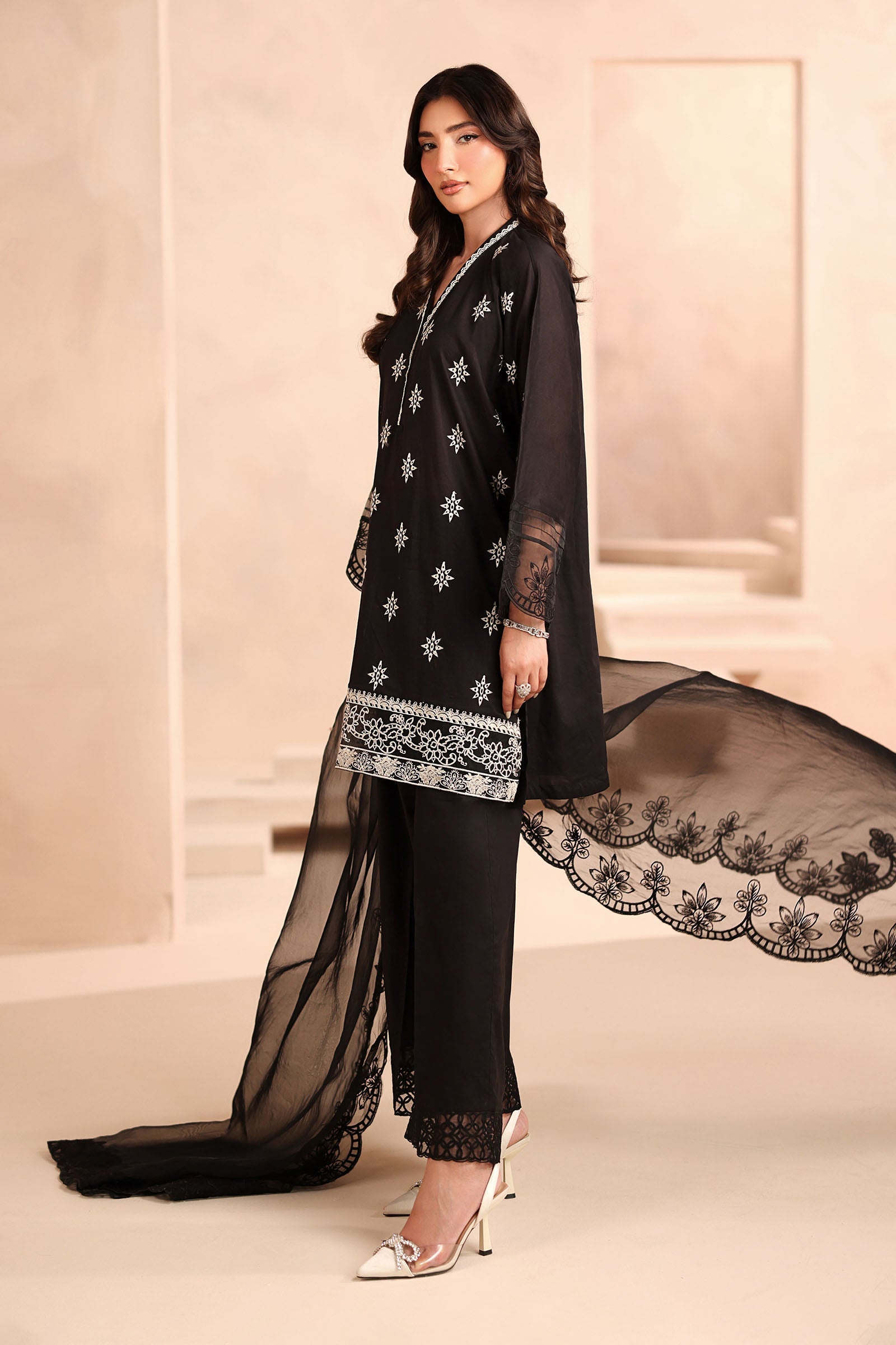 Black Embroidered Lawn 3-Piece Suit - Image 7