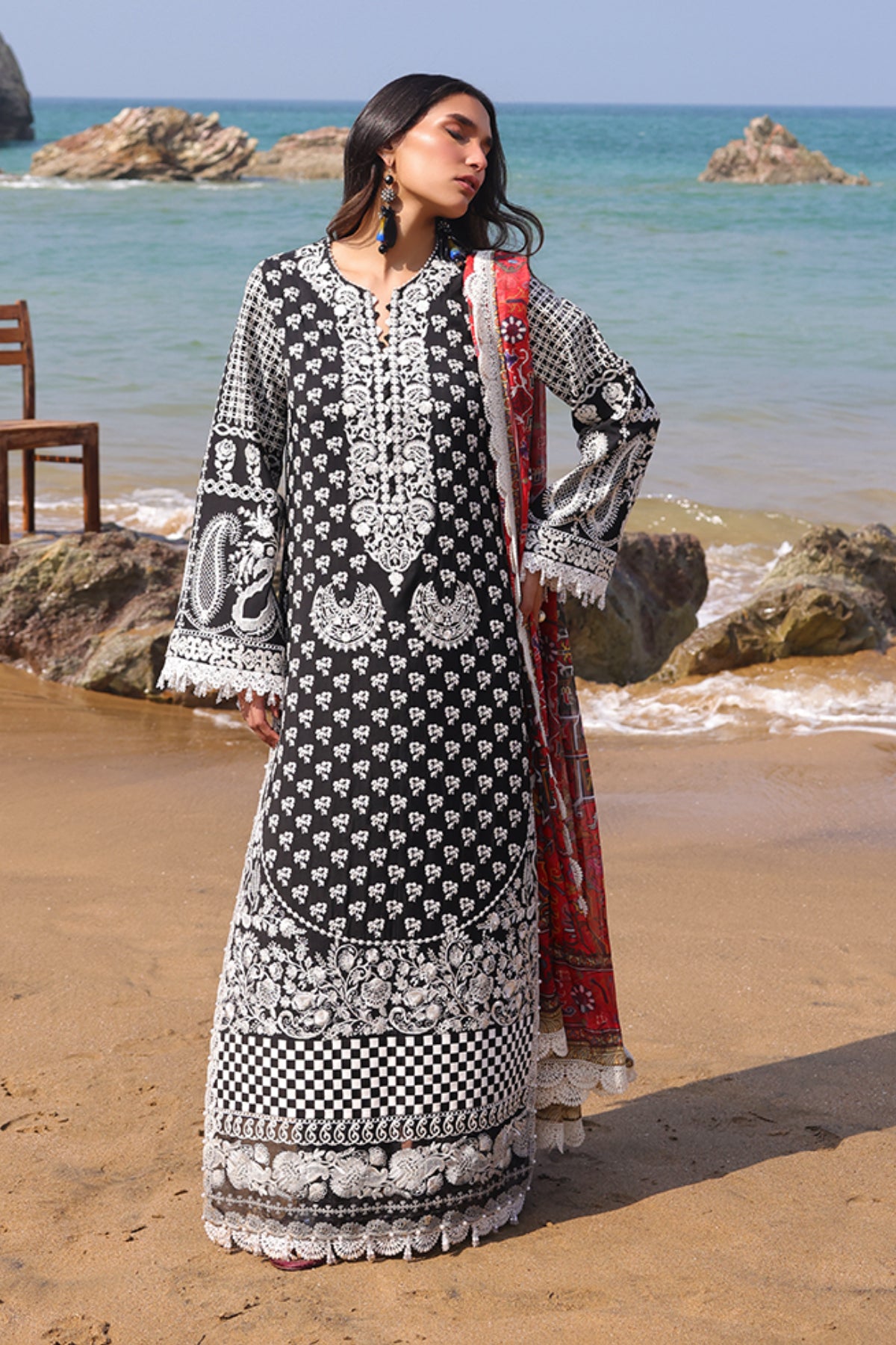 Pakistani Black Embroidered Lawn 3-Piece Suit - Image 1