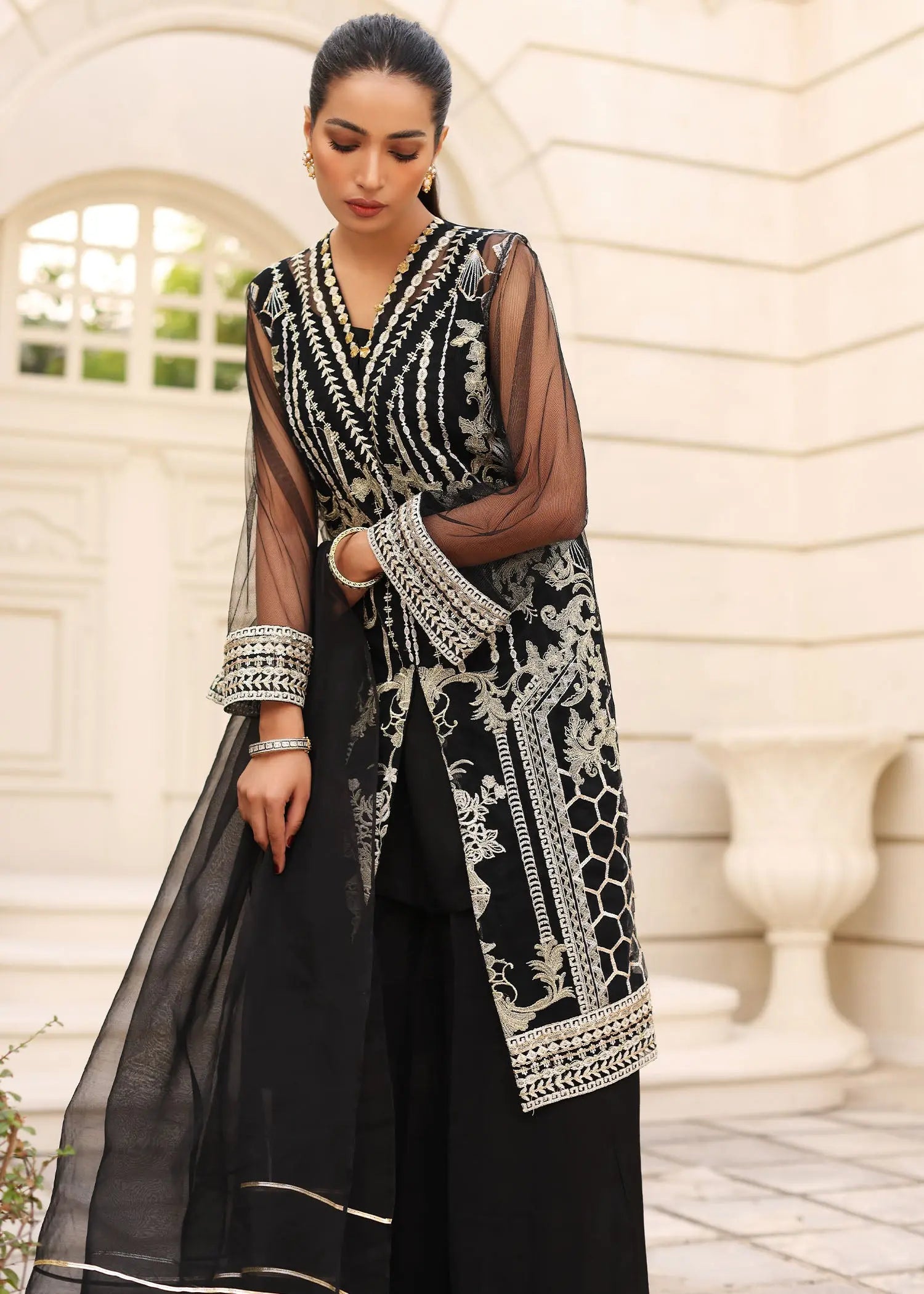 Black Embroidered Net Kurta Set (3-Piece) - Image 3