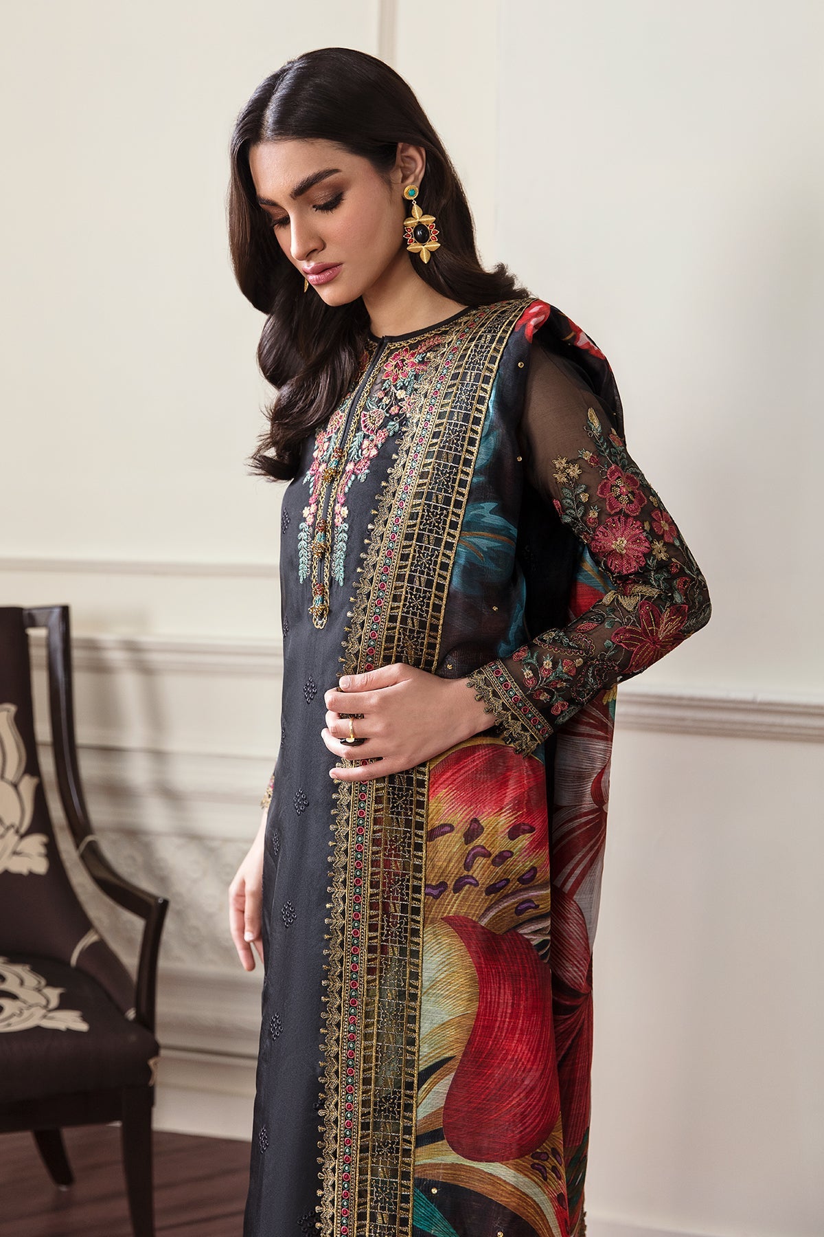 Pakistani Black Embroidered Organza Salwar Kameez (3-Piece) - Image 4