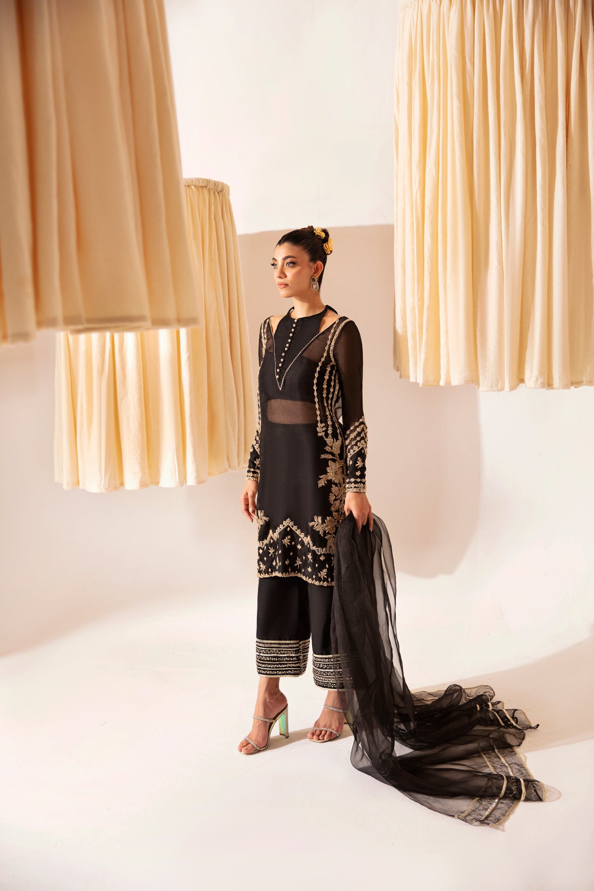 Pakistani Black Salma Sitara Organza Salwar Kameez (3-Piece) - Image 6