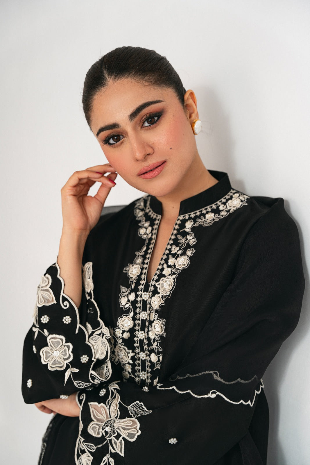 Pakistani Black 3D Embroidered Pure Raw Silk Salwar Kameez (3-Piece) - Image 9