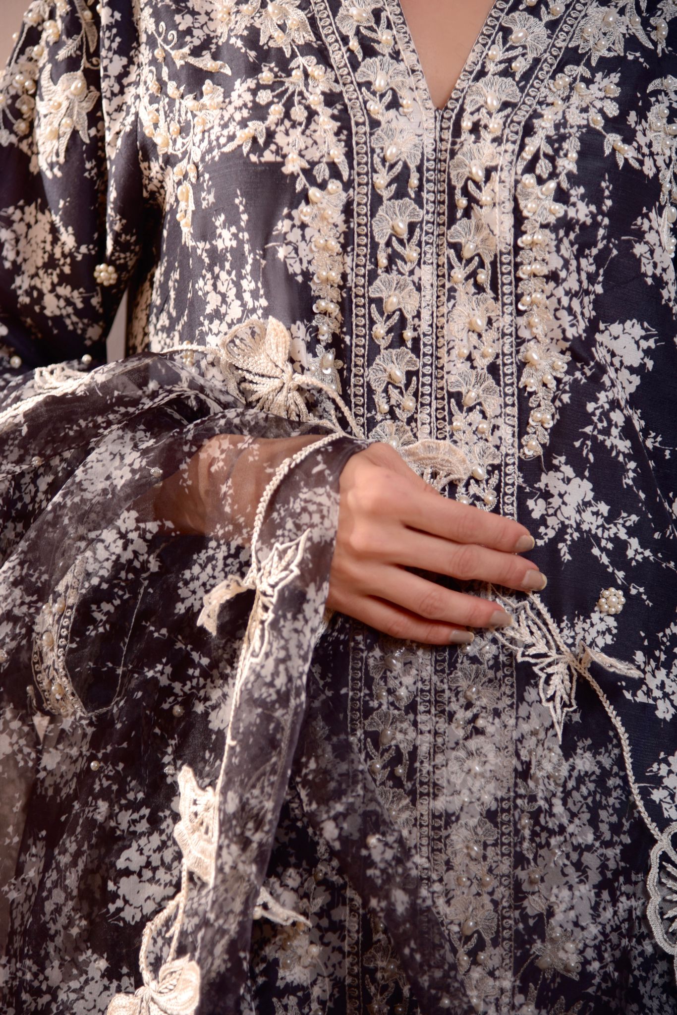 Black Embroidered Pure Raw Silk Salwar Kameez (3-Piece) - Image 5