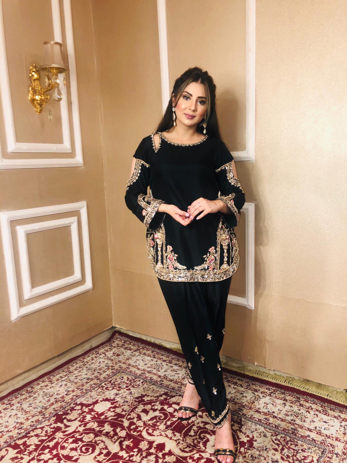 Pakistani Black Embellished Pure Raw Silk Kurta Set (2-Piece) - Image 2