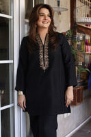 Black Handworked Raw Silk Kurta Set (2-Piece) - Image 7
