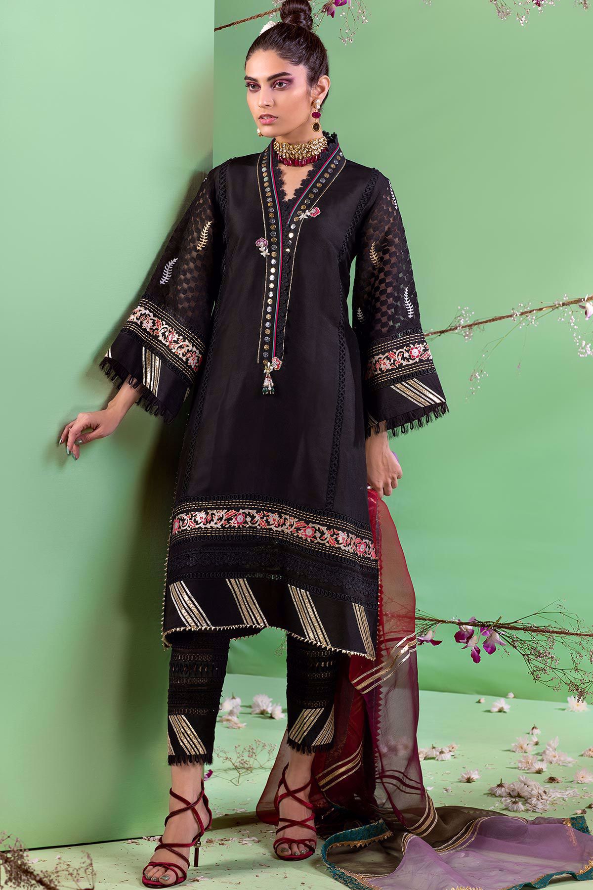 Black Kaamdani Raw Silk Salwar Kameez (3-Piece) - Image 2