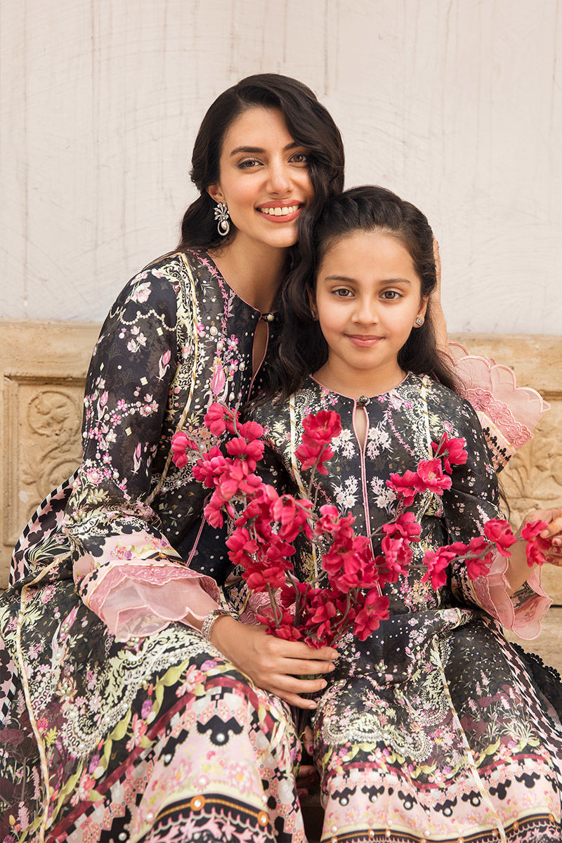 Black Embellished Raw Silk Salwar Kameez (3-Piece) - Image 7