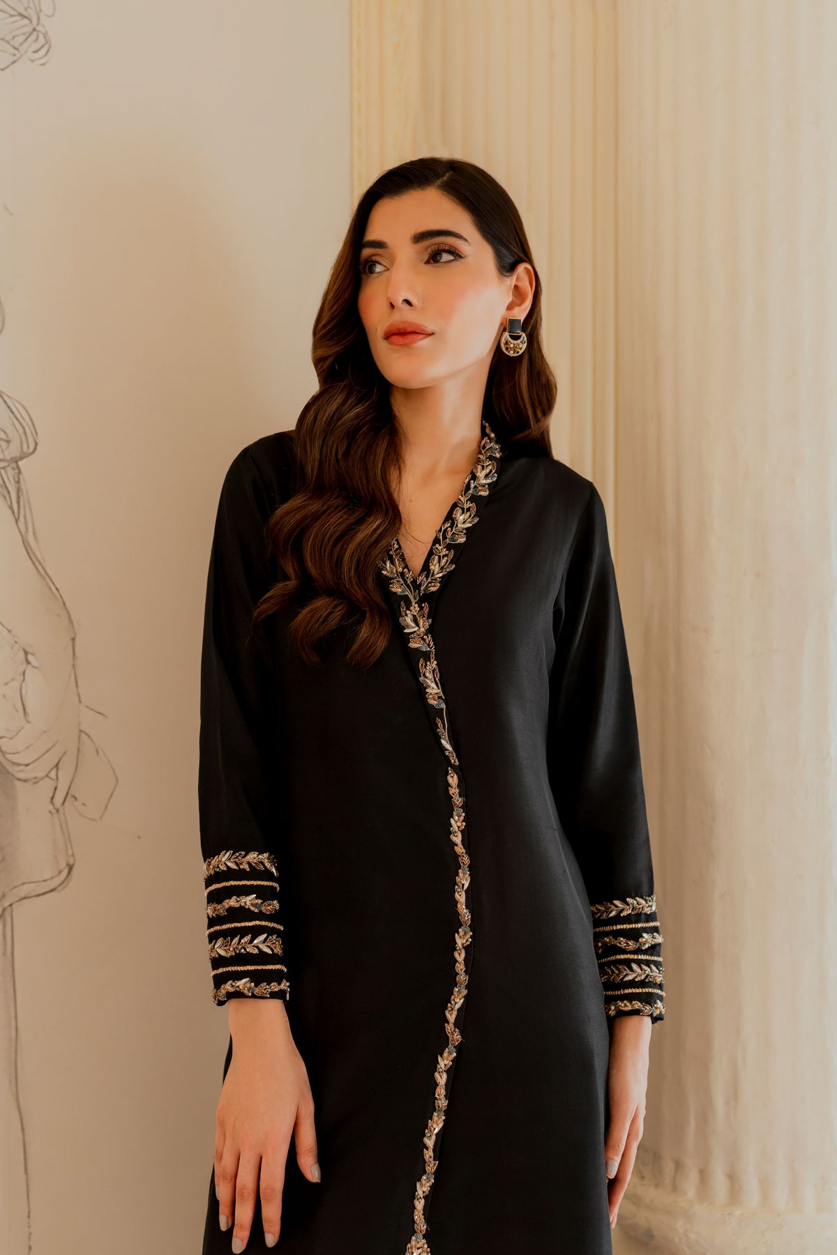 Black Botanical Embroidered Raw Silk Salwar Kameez (2-Piece) - Image 6