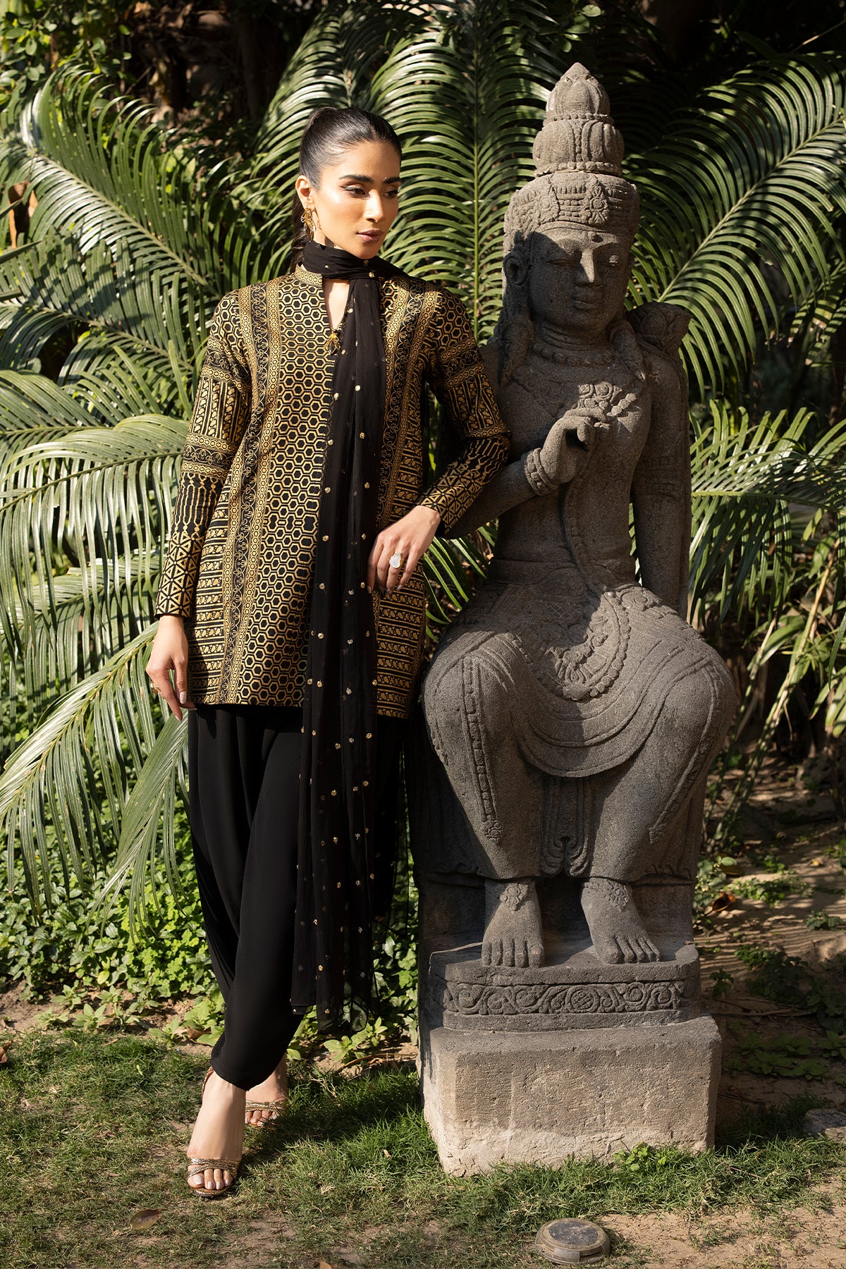 Black Screen-Printed Raw Silk Salwar Kameez (3-Piece) - Image 5