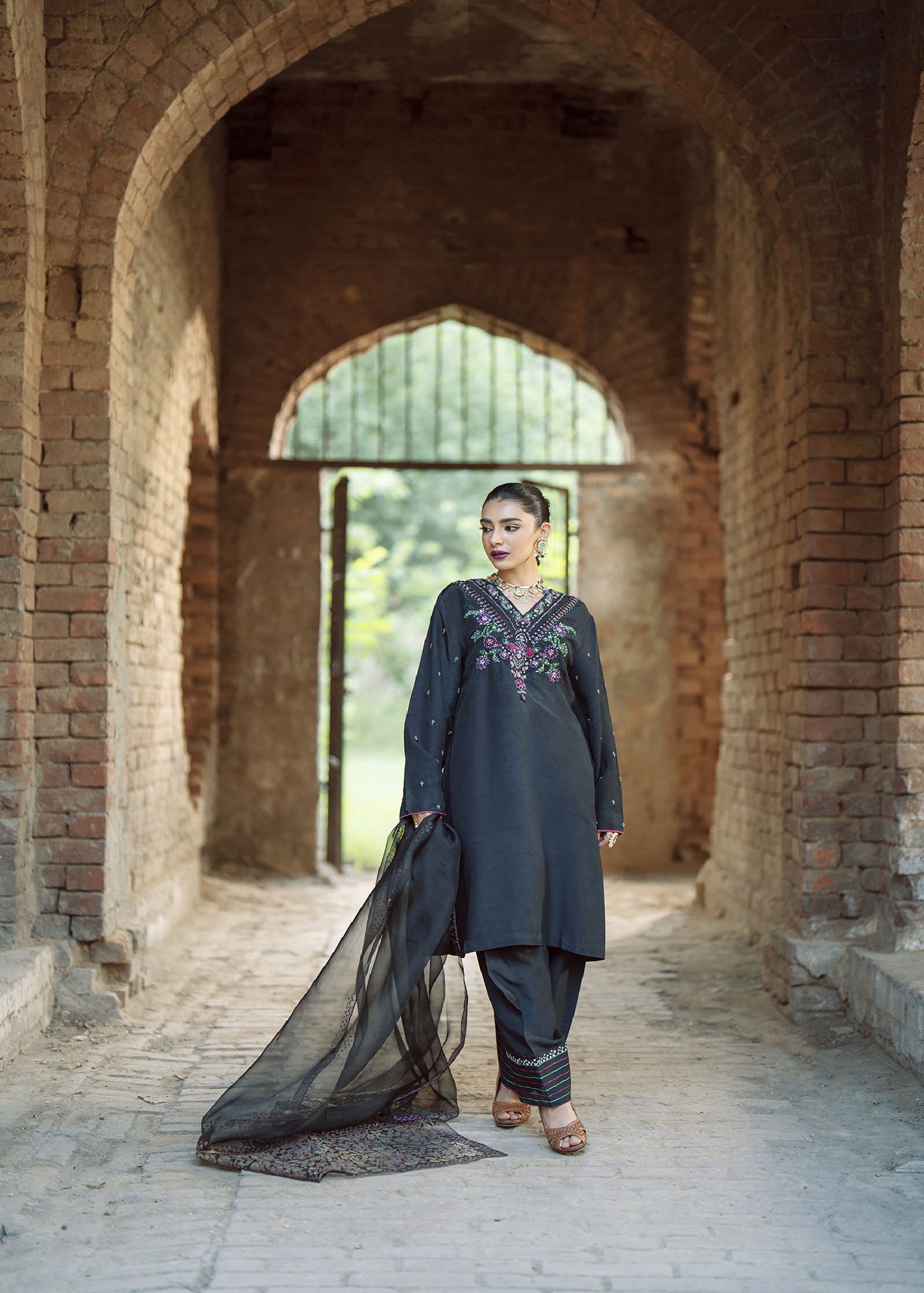 Black Threadwork Raw Silk Shalwar Kameez (3-Piece) - Image 4