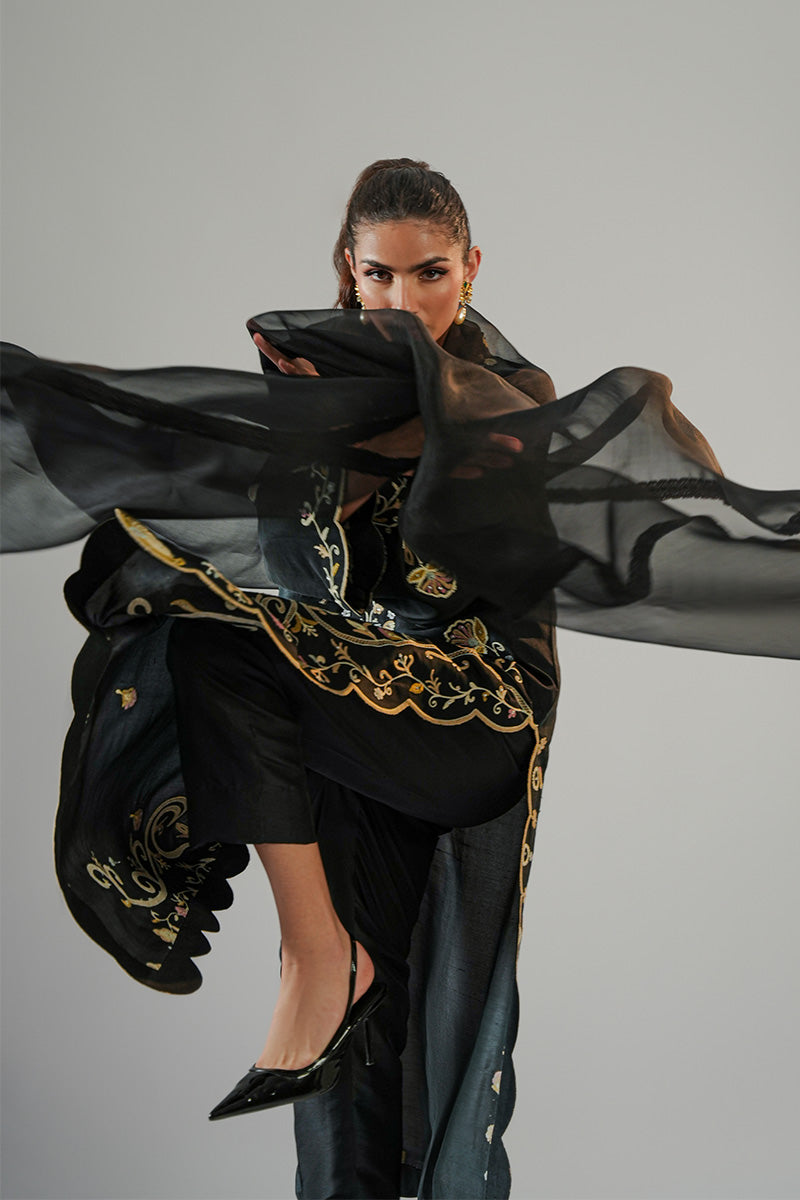 Pakistani Black Aari Embroidered Pure Rawsilk Salwar Kameez (3-Piece) - Image 7