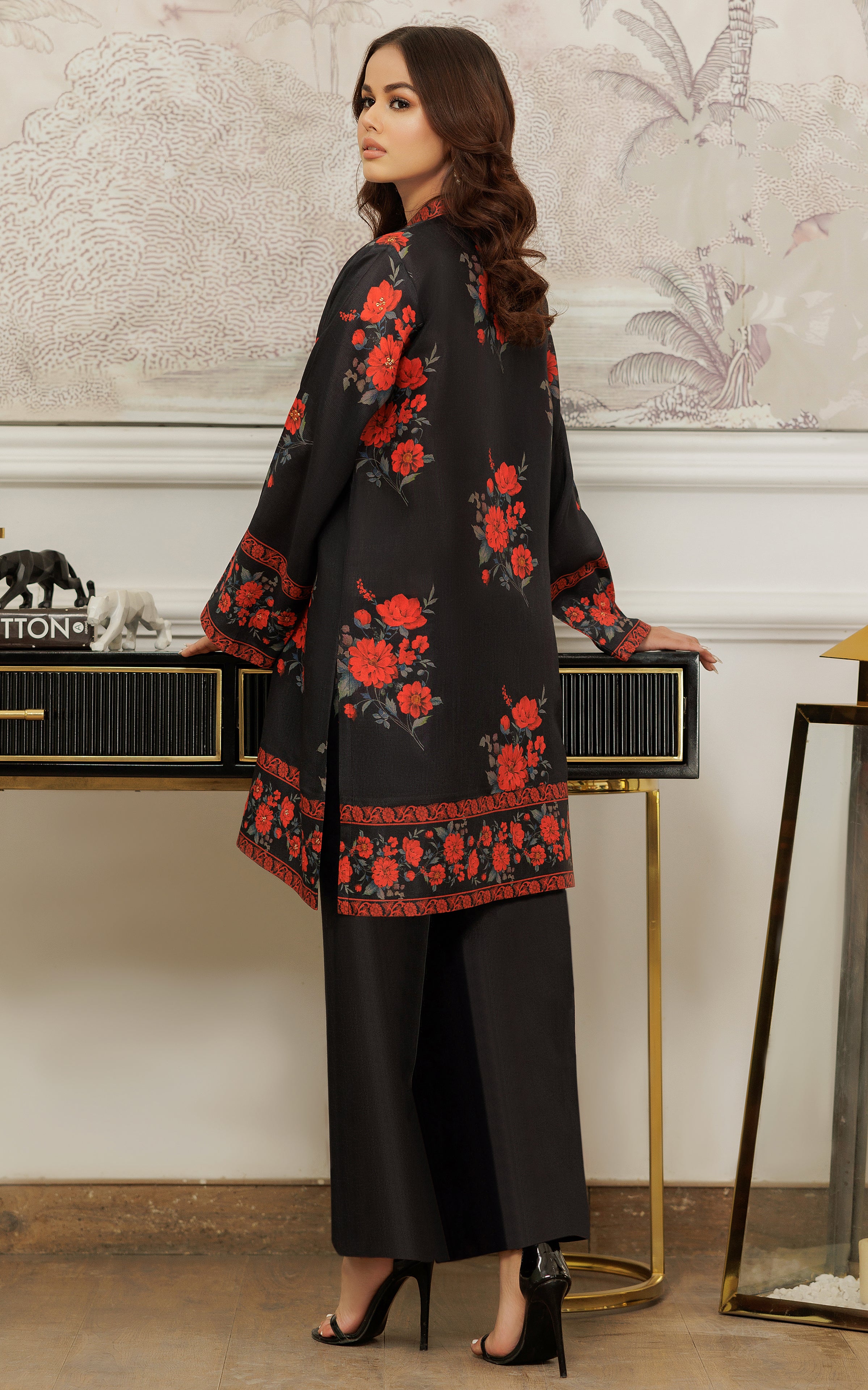 Pakistani Black Floral Print Silk Tunic (2-Piece) - Image 6