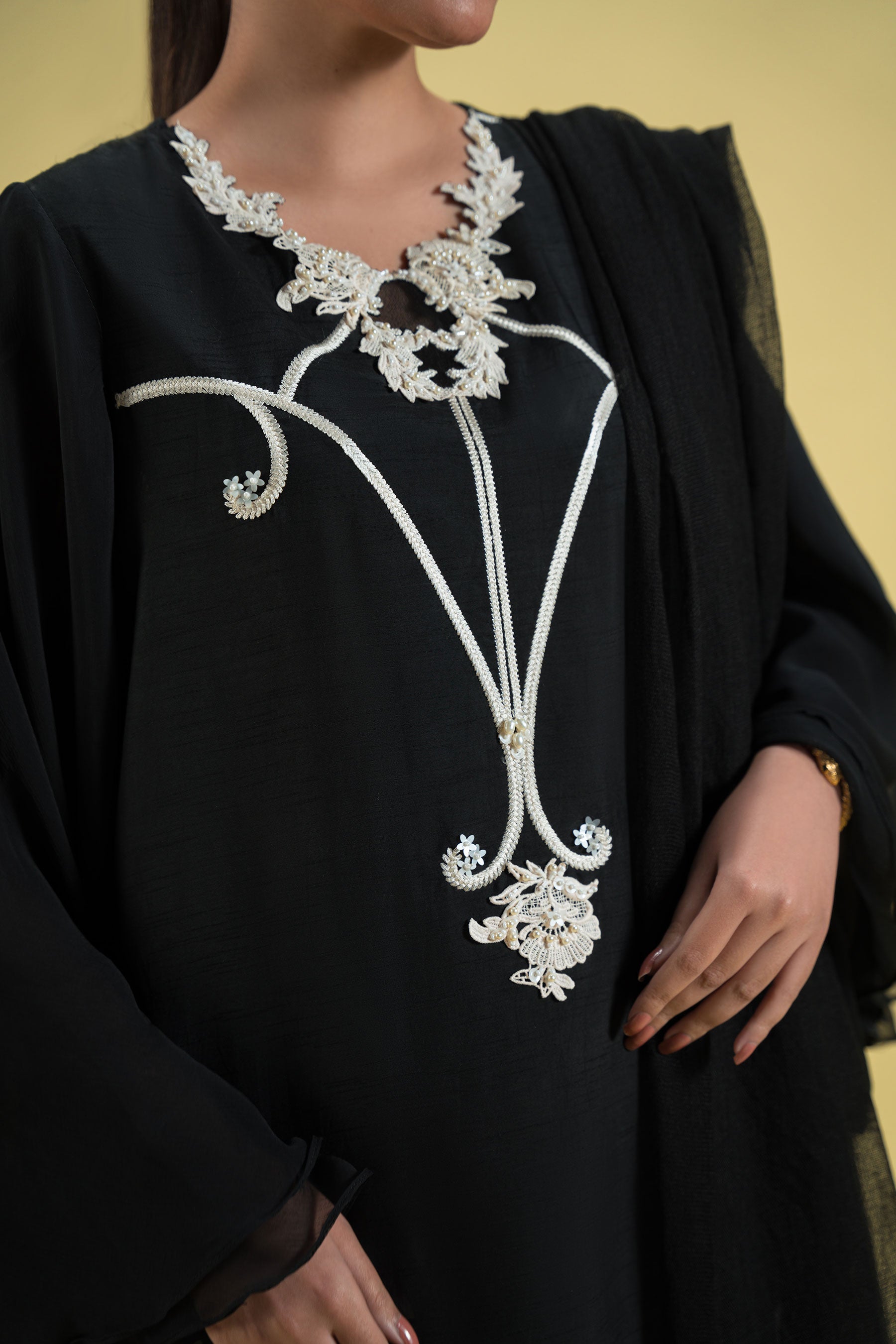 Black Embroidered Blended Silk Salwar Kameez (3-Piece) - Image 3