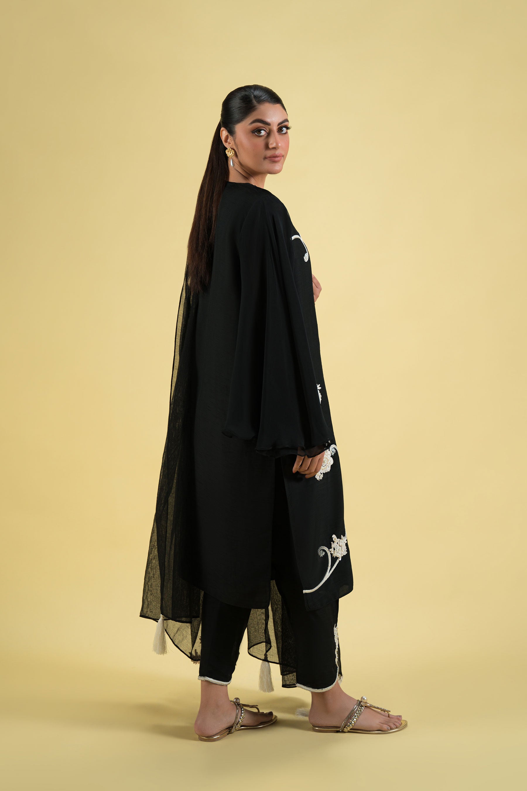 Black Embroidered Blended Silk Salwar Kameez (3-Piece) - Image 4