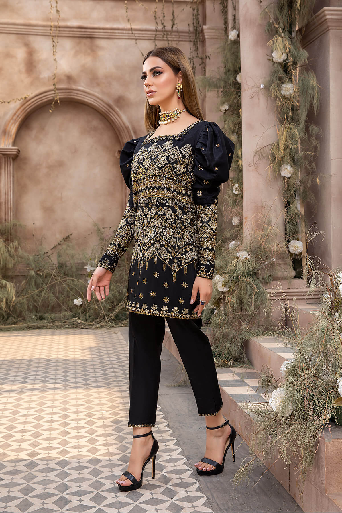 Black Gold Tilla Silk Organza Salwar Kameez (2-Piece) - Image 2