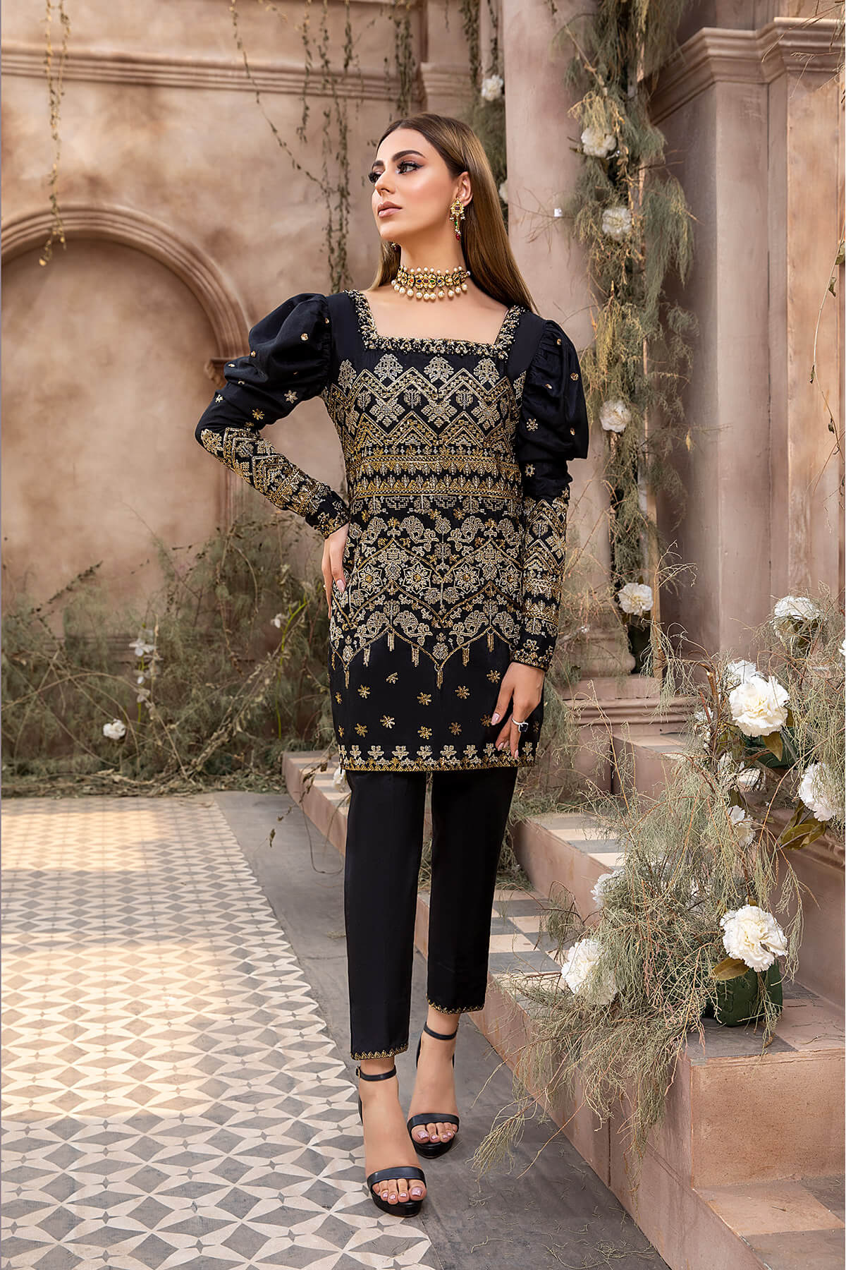 Black Gold Tilla Silk Organza Salwar Kameez (2-Piece) - Image 3