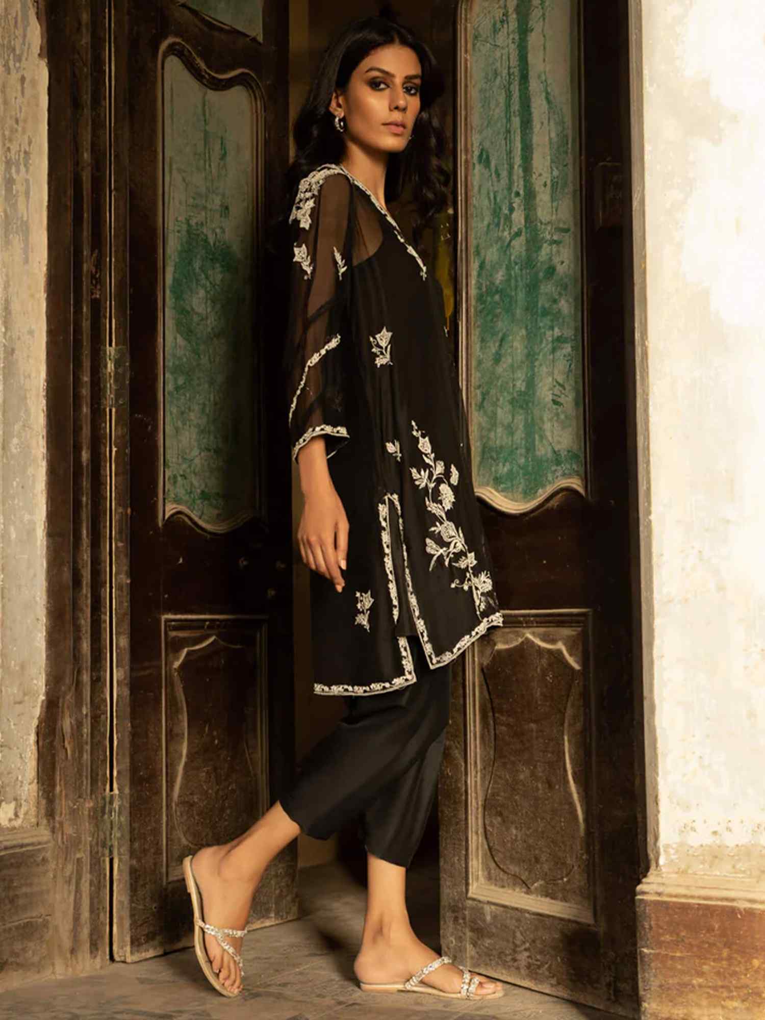 Black Embroidered Spun Net & Organza Kurta (2-Piece) - Image 3