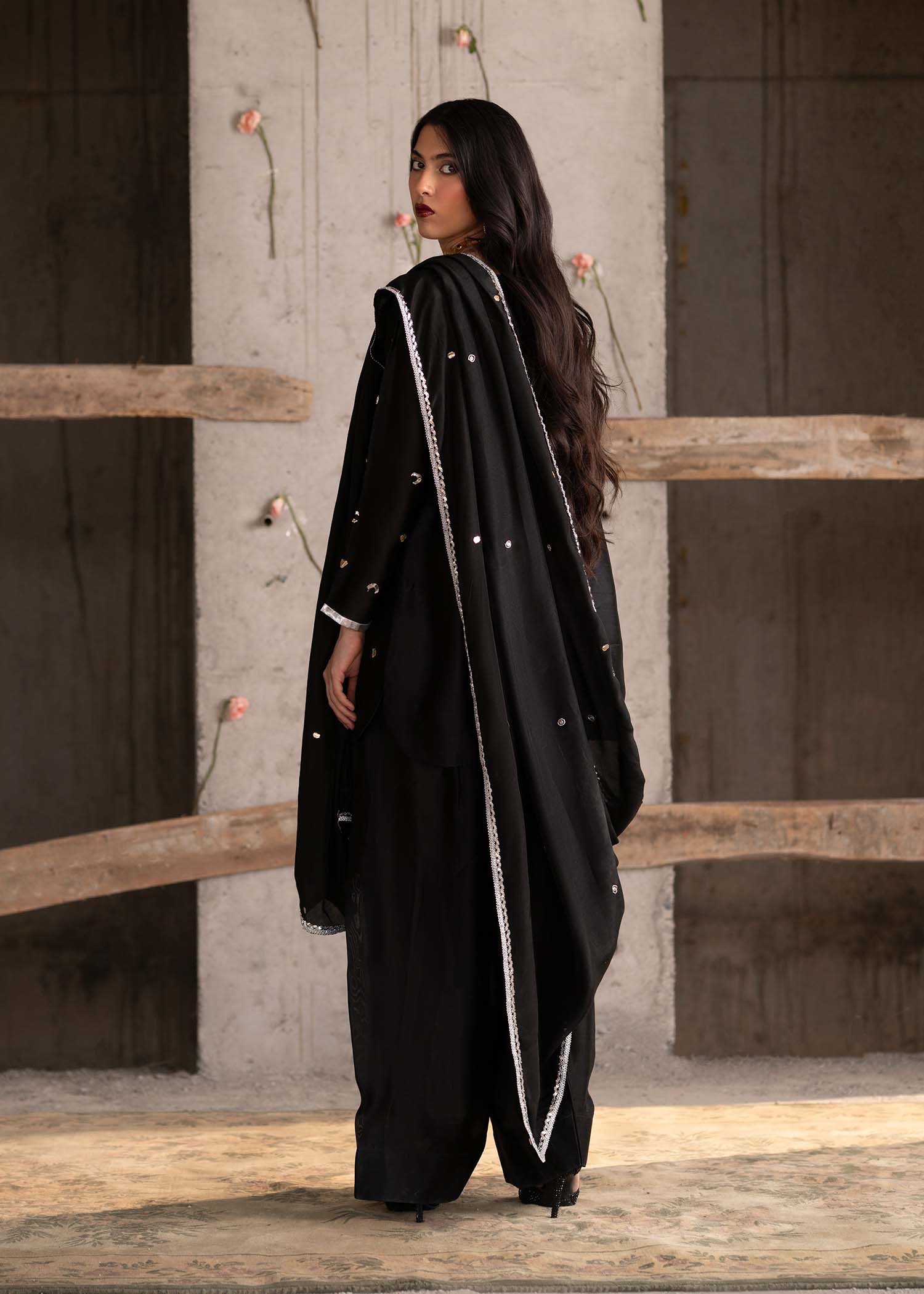 Pakistani Black Embellished Tissue Silk Kurta Set (3-Piece) - Image 12