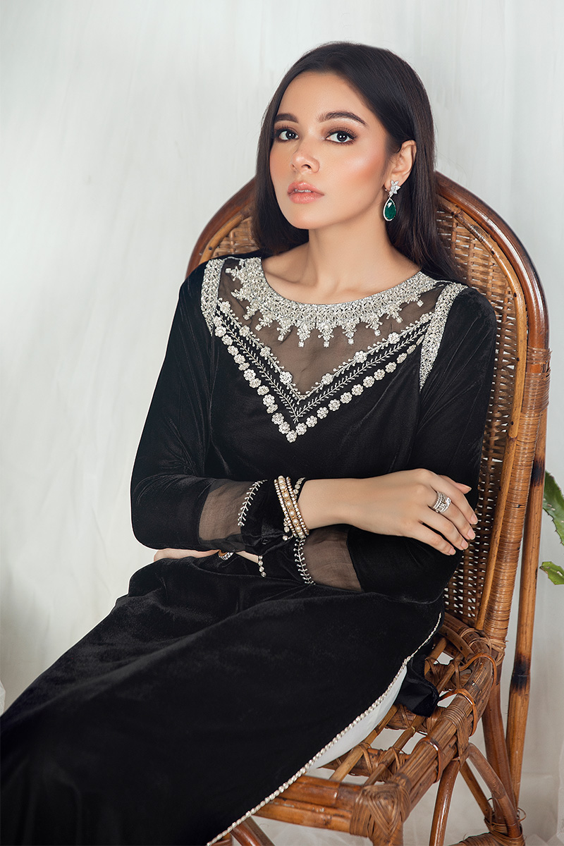 Pakistani Black Velvet Dabka Embroidered Long Shirt (2-Piece) - Image 5