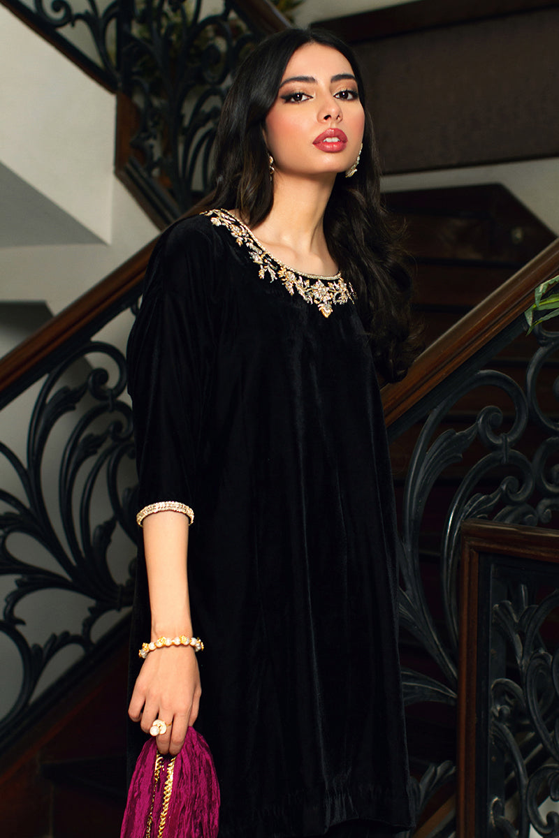 Black Ganga Jamna Velvet Salwar Kameez (3-Piece) - Image 2