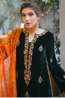 Pakistani Black Embroidered Velvet Kurta Set (3-Piece) - Image 3
