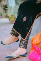 Pakistani Black Embroidered Velvet Kurta Set (3-Piece) - Image 5