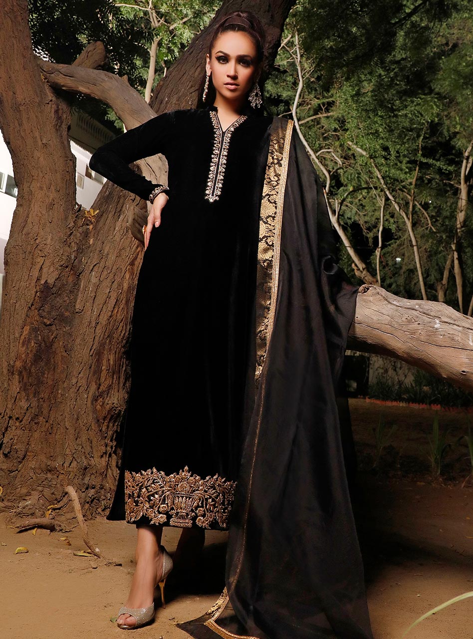 Pakistani Black Embroidered Velvet Salwar Kameez (3-Piece) - Image 2