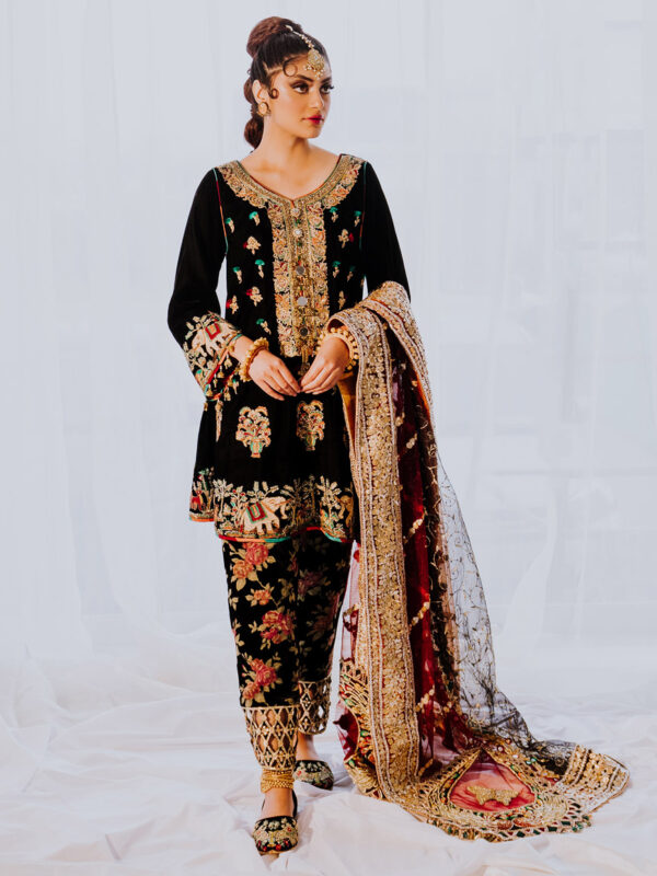 Black Embroidered Velvet Kurta Set (3-Piece) - Image 1