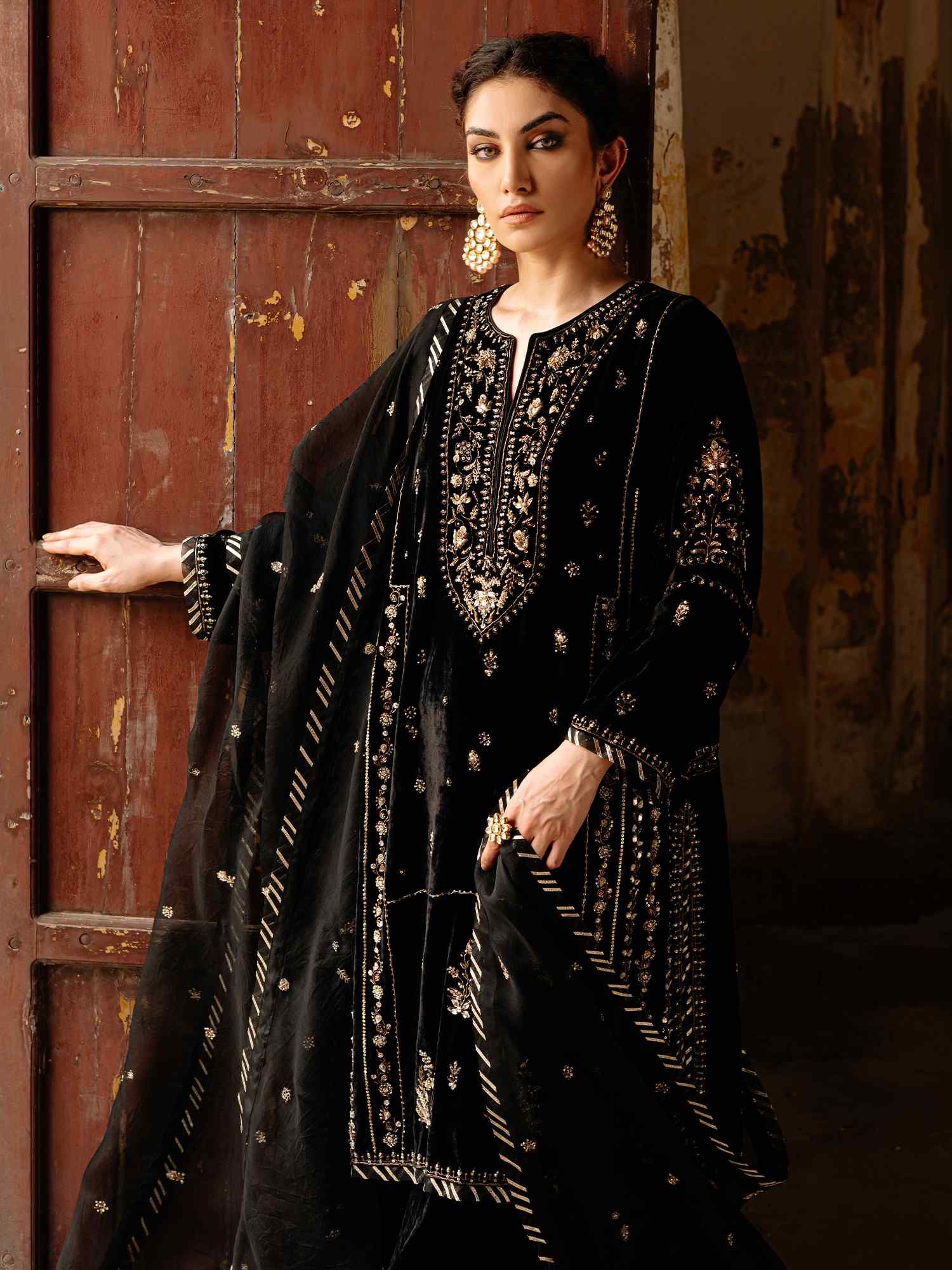 Pakistani Black Zari & Zardozi Velvet Salwar Kameez (3-Piece) - Image 2