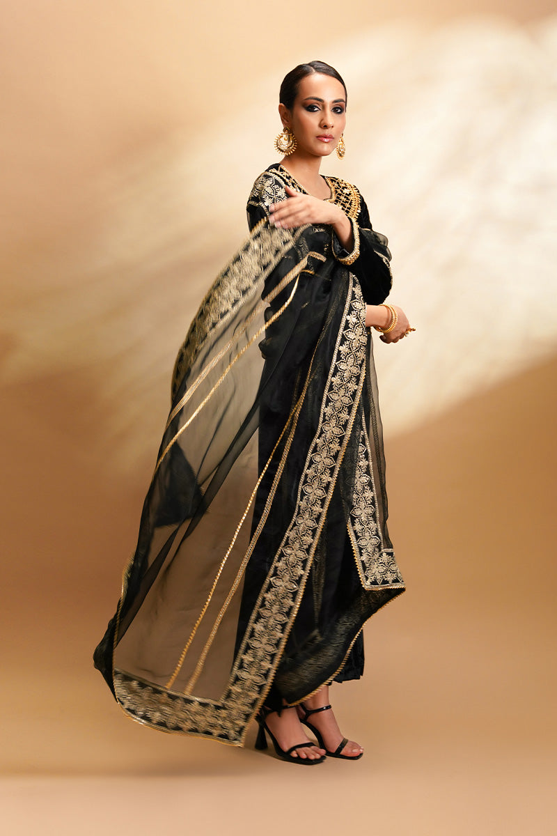 Black Zardozi & Gota Velvet Salwar Kameez (3-Piece) - Image 6