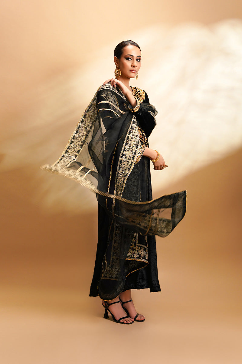 Black Zardozi & Gota Velvet Salwar Kameez (3-Piece) - Image 8